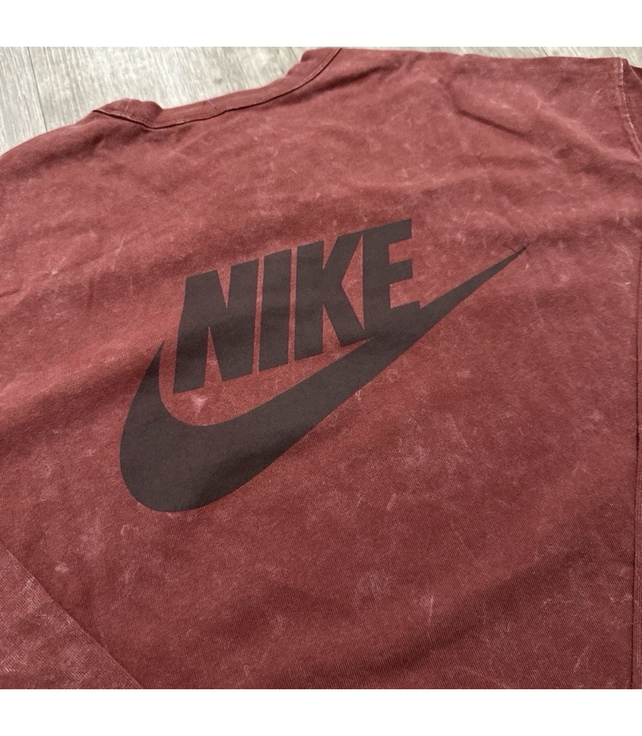 New Nike Sportswear Premium Essentials LS T-Shirt Red Mens Size Large HV0127-619 gallery