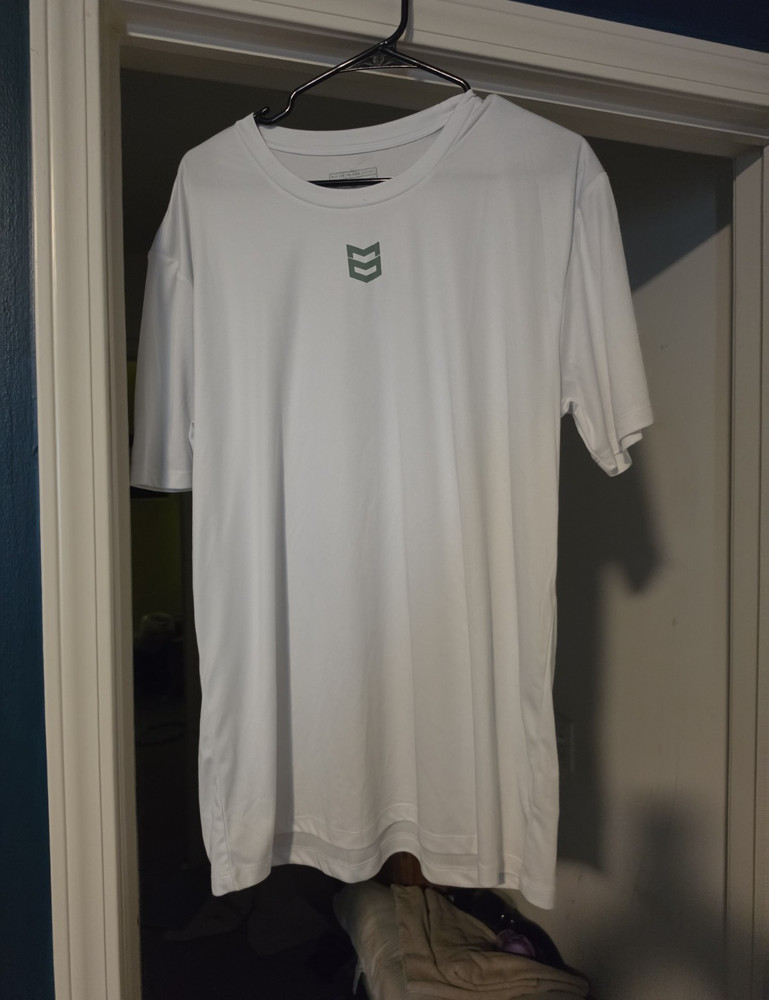 MTN OPS Men’s White Graphic Print Crew Neck Short Sleeve T-Shirt 2XL