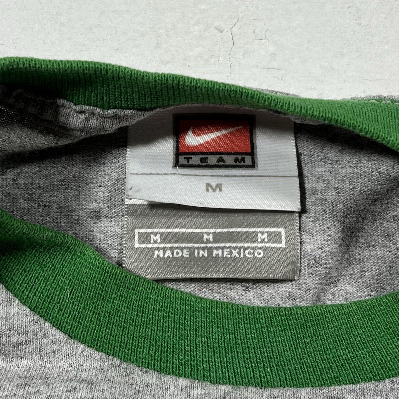 Vintage Nike Team Oregon Track & Field Prefontaine Long Sleeve Shirt Mens M Gray gallery