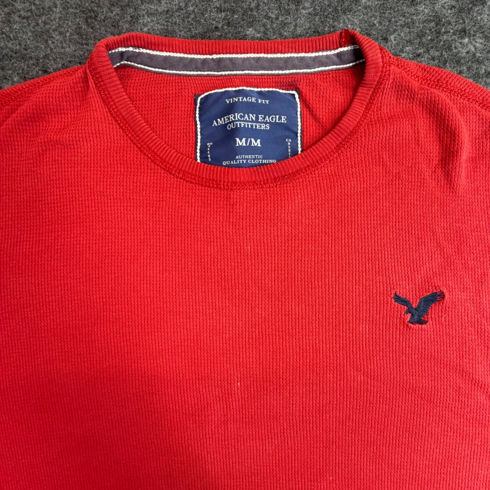 American Eagle Thermal Shirt Mens Medium Red Waffle Knit Long Sleeve Vintage Fit gallery