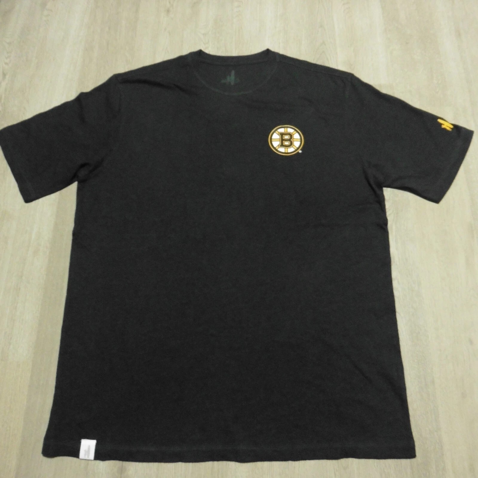 Johnnie-O Men's XL Boston Bruins NHL Crew Neck T-Shirt Charcoal SS gallery
