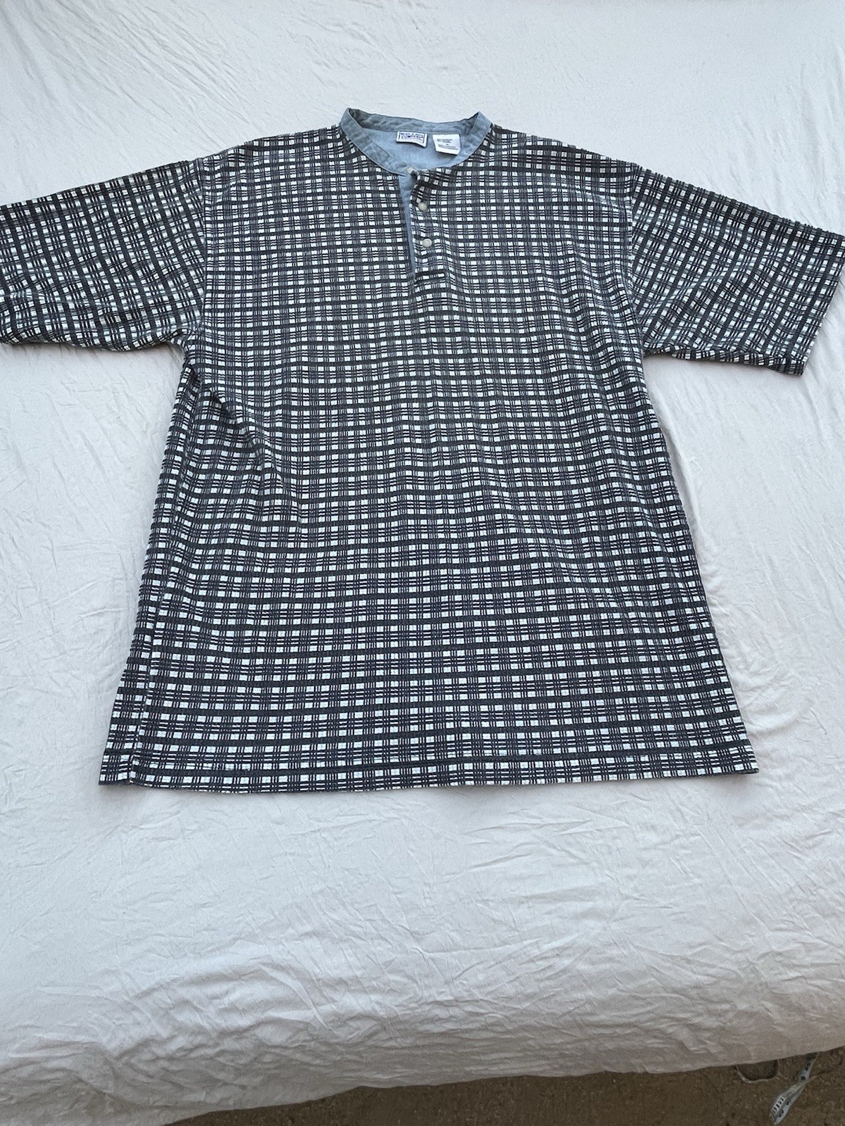VTG Bugle Boy Henley Men XL Gray Gingham Ribbed Short Sleeve Mandarin Collar gallery