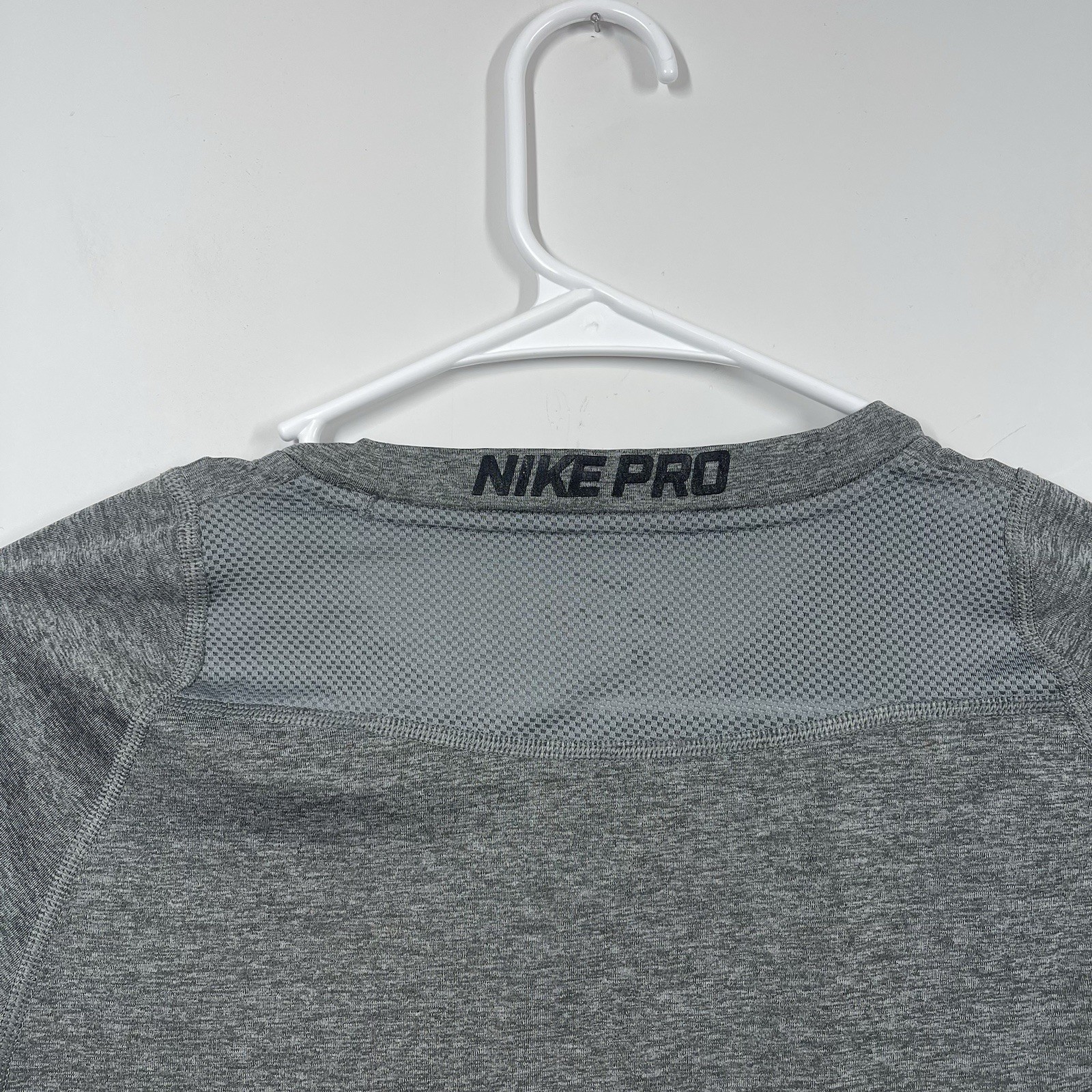 Nike Pro T Shirt Mens S Gray Fitted Center Swoosh Dri Fit Training Gym Sports gallery