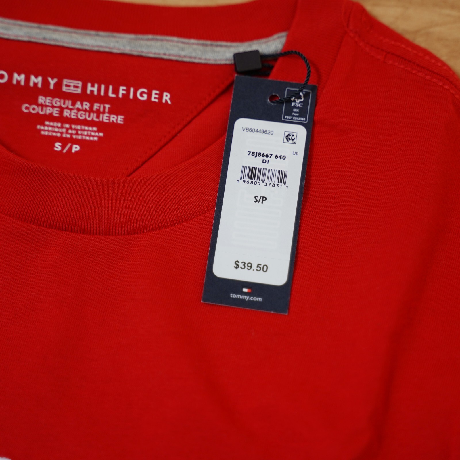 Tommy Hilfiger modern varsity logo cotton t-shirt New York embroidery LOGO gallery