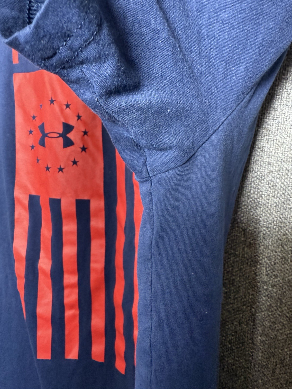 UNDER ARMOUR HeatGear Men's Freedom T-Shirt Medium Navy Red gallery