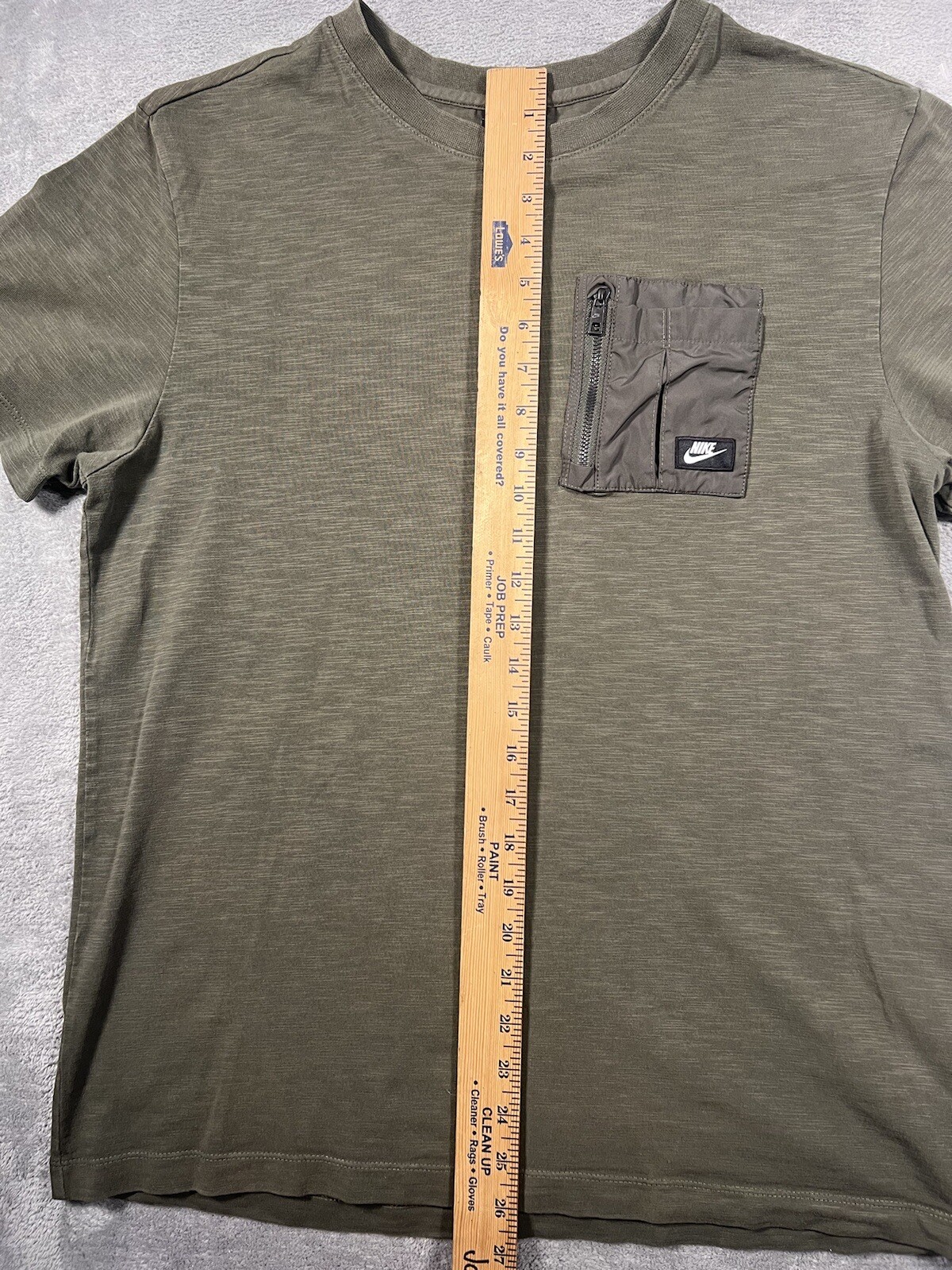 Nike Sportswear Mens M Green Utility Zipper Pocket Short Sleeve Shirt Swoosh gallery