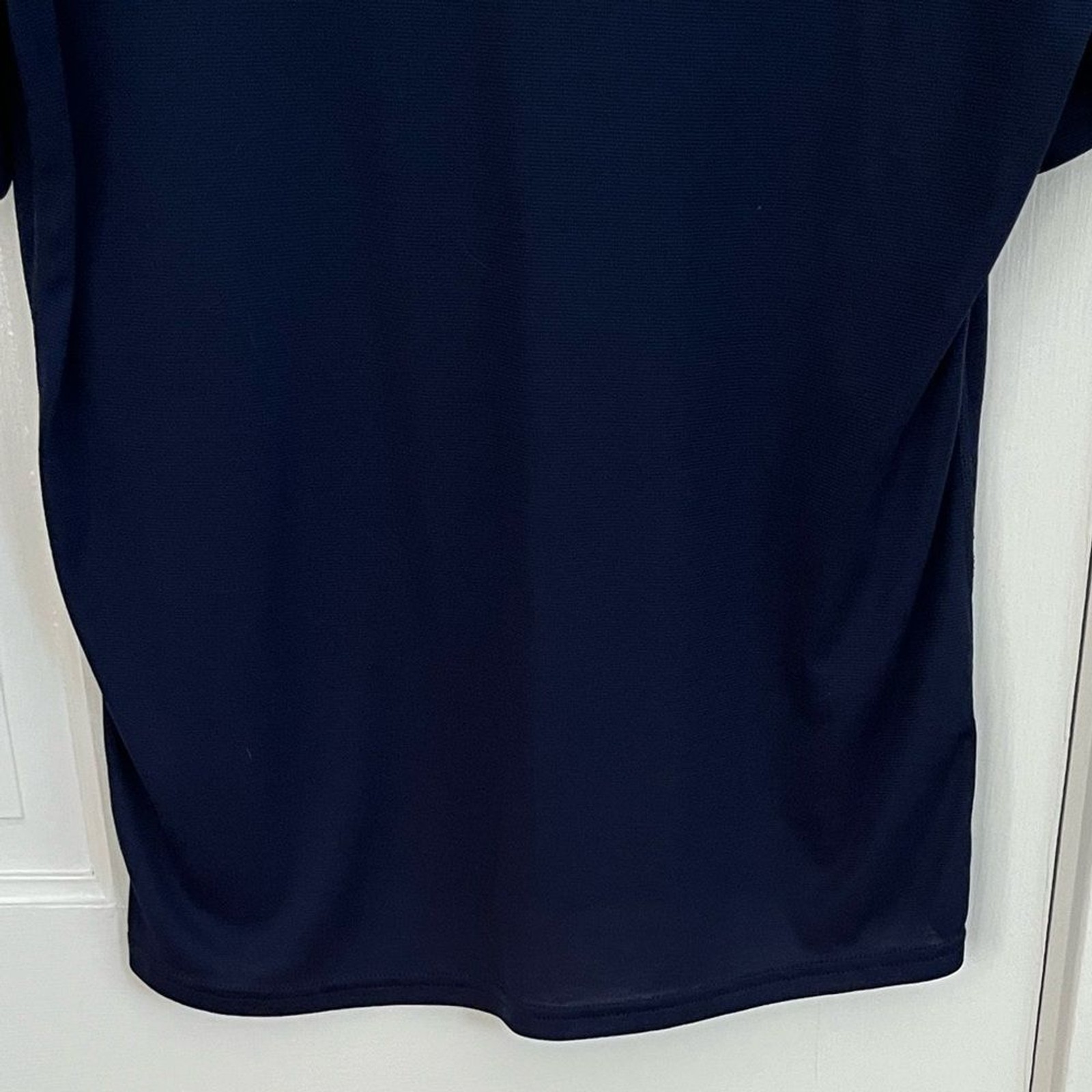 Patagonia Capilene Cool Short-Sleeve Shirt Navy Mens Size Medium gallery