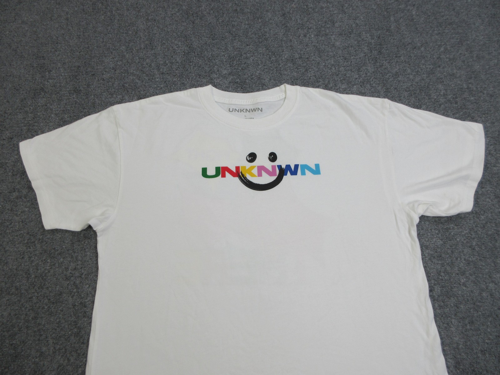 UNKNWN Shirt Mens Large White Smile Graphic Tee The Fight To Get There USA gallery