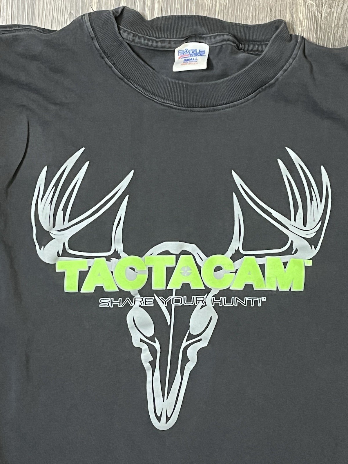 VTG Tactical Gear T Shirt Hunting Camera Scope Rifle Men’s Size S Eagle USA Y2K gallery