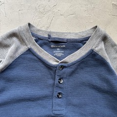 Vintage 2000s North Crest Two Tone Blue Gray Boxy Indie Henley Thermal