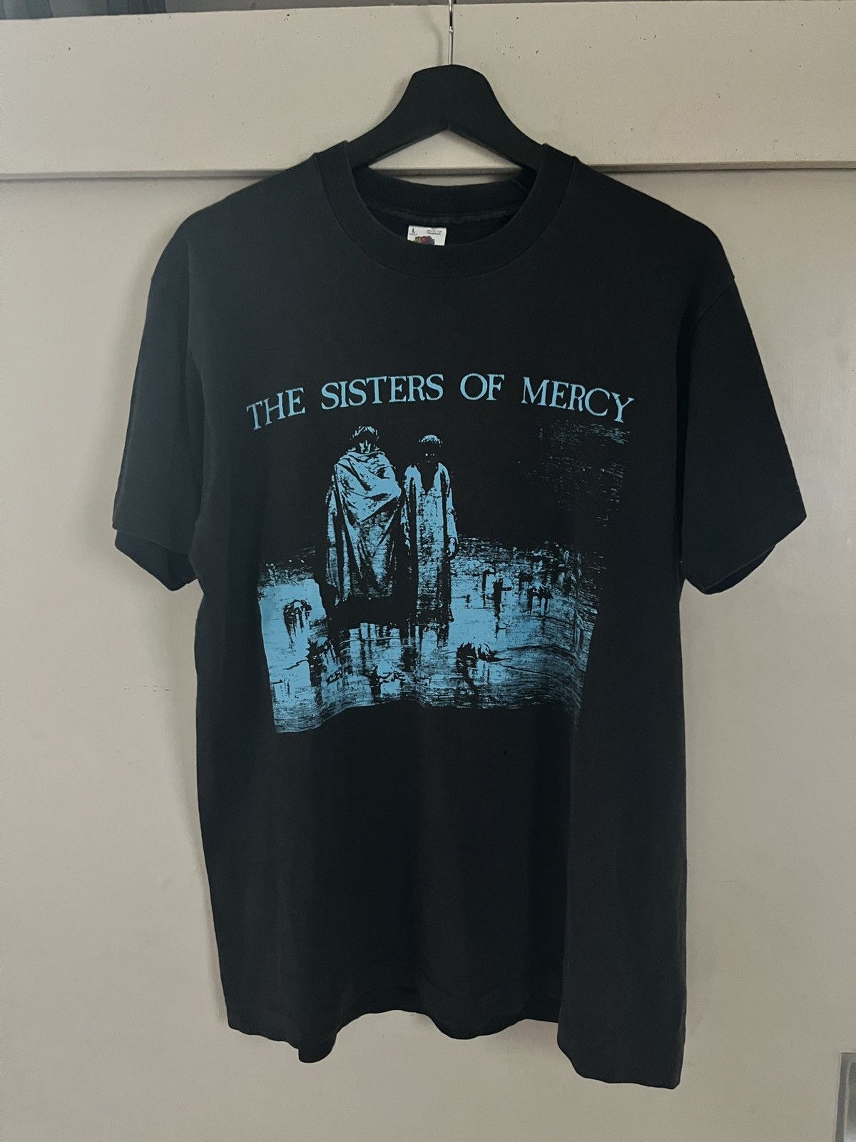 Vintage 90's The Sisters of Mercy Band Black Short Sleeve Unisex Tshirt KH12901 gallery