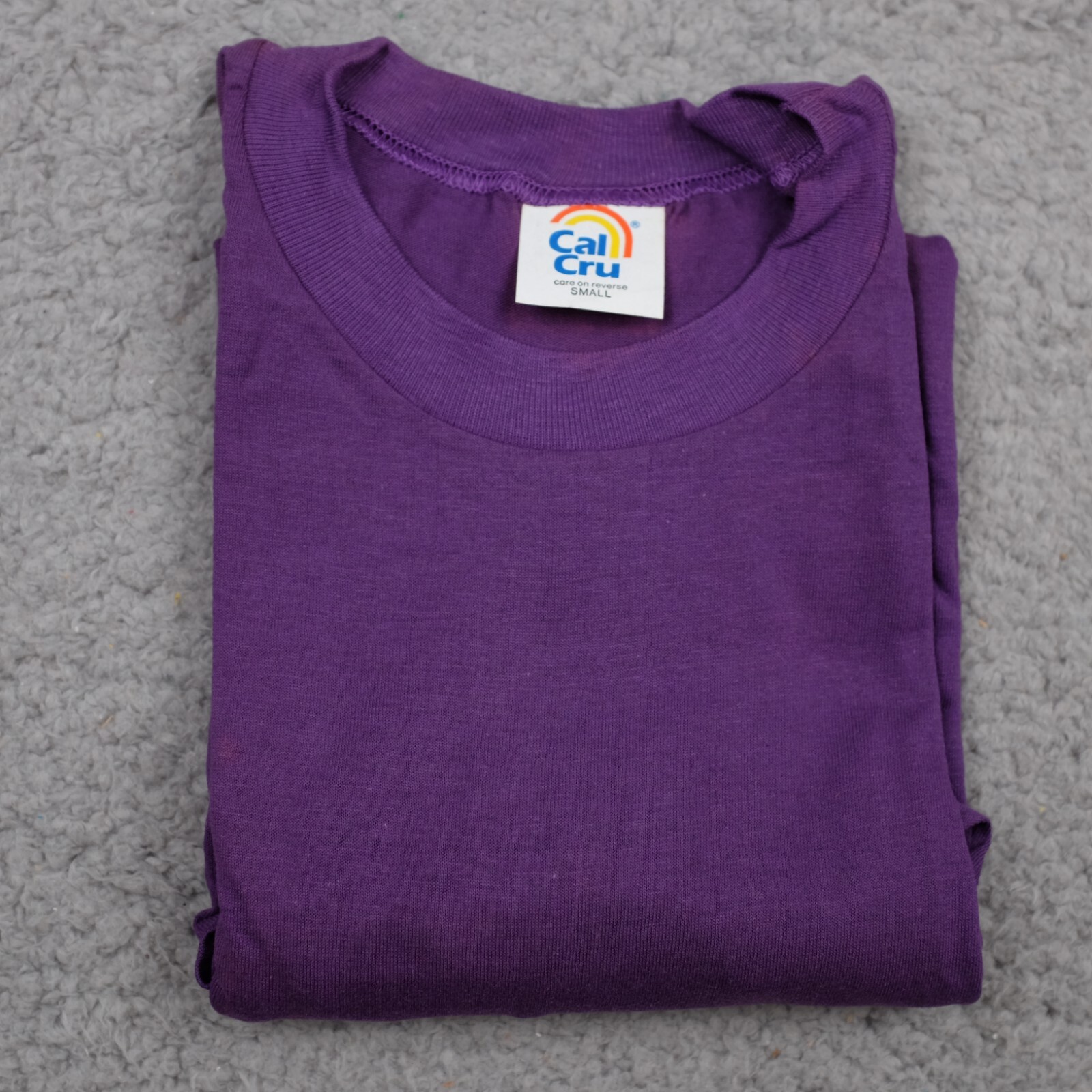 Cal Cru Adult S Purple Short Sleeve VINTAGE T-Shirt gallery