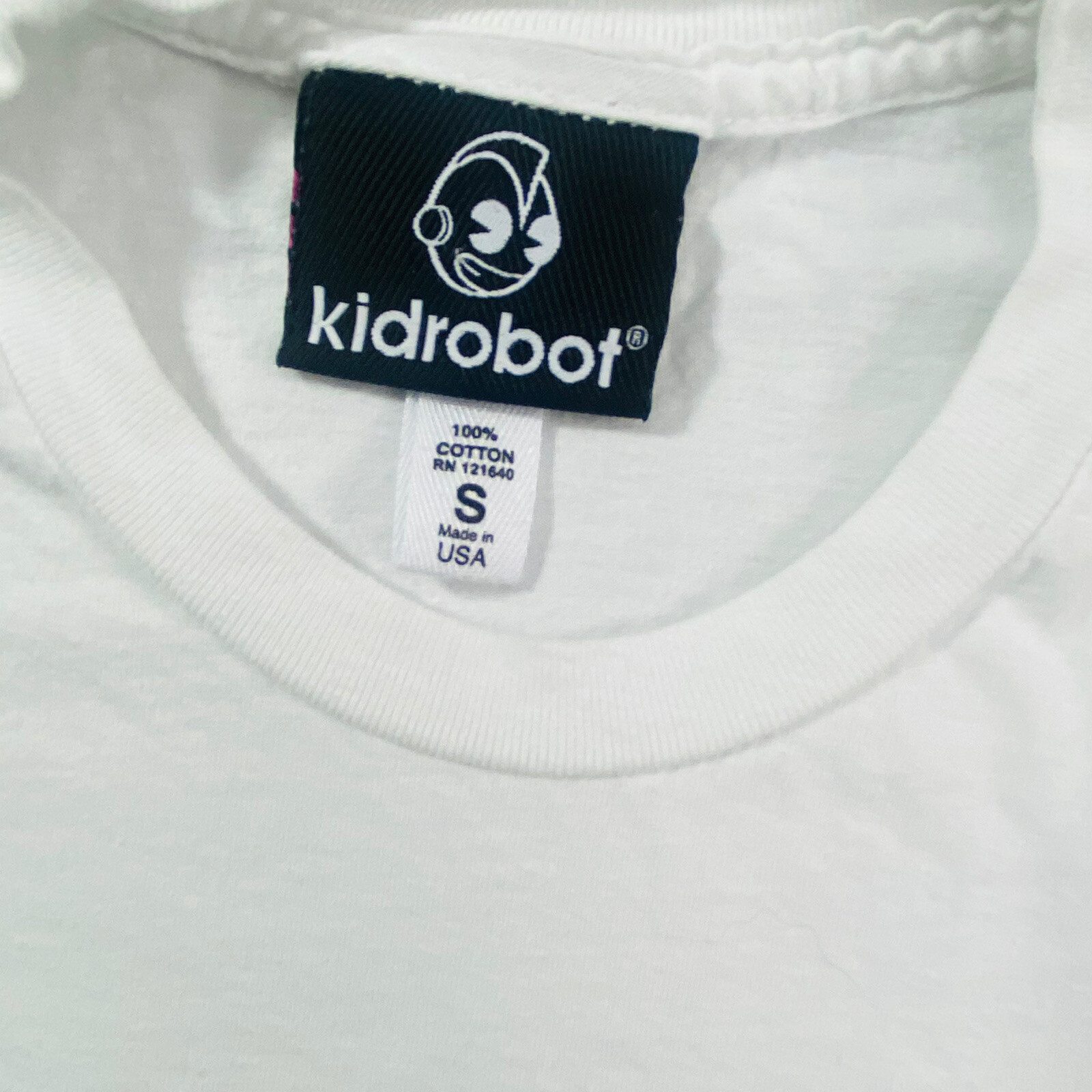 Kid Robot Shirt Mens Small White Stach Labbit Kozik Graphic Punk Streetwear y2k gallery
