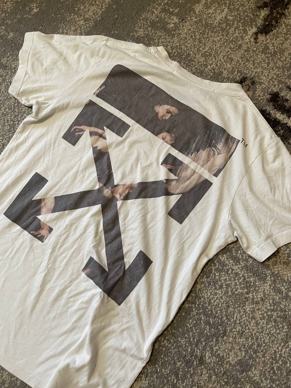 OFF WHITE CARAVAGGIO ARROW gallery