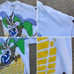 vintage Wile E Coyote t-shirt front back graphics single stitch 1990s 90s size S