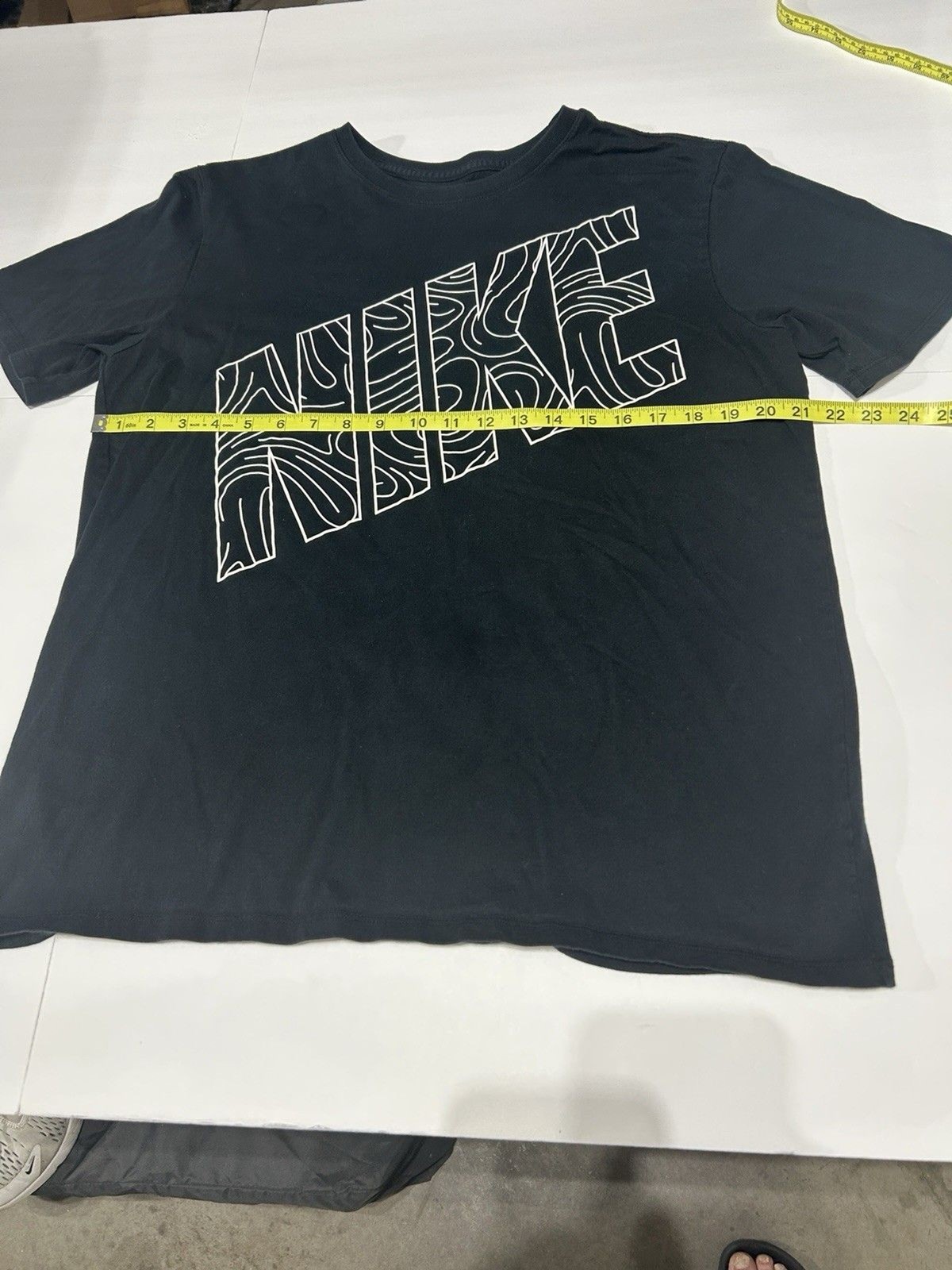 Nike The Nike Tee Men's XL Black Spellout Graphic T-Shirt Cotton Athletic Cut gallery