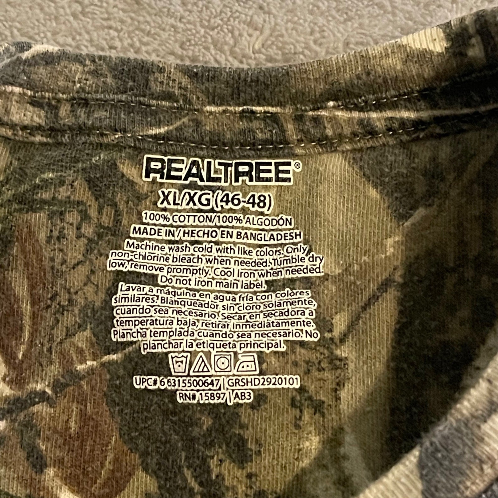 Realtree Mens XL Long Sleeve Pocket T-Shirt Camo Hunting Fishing AP Pattern Y2K gallery
