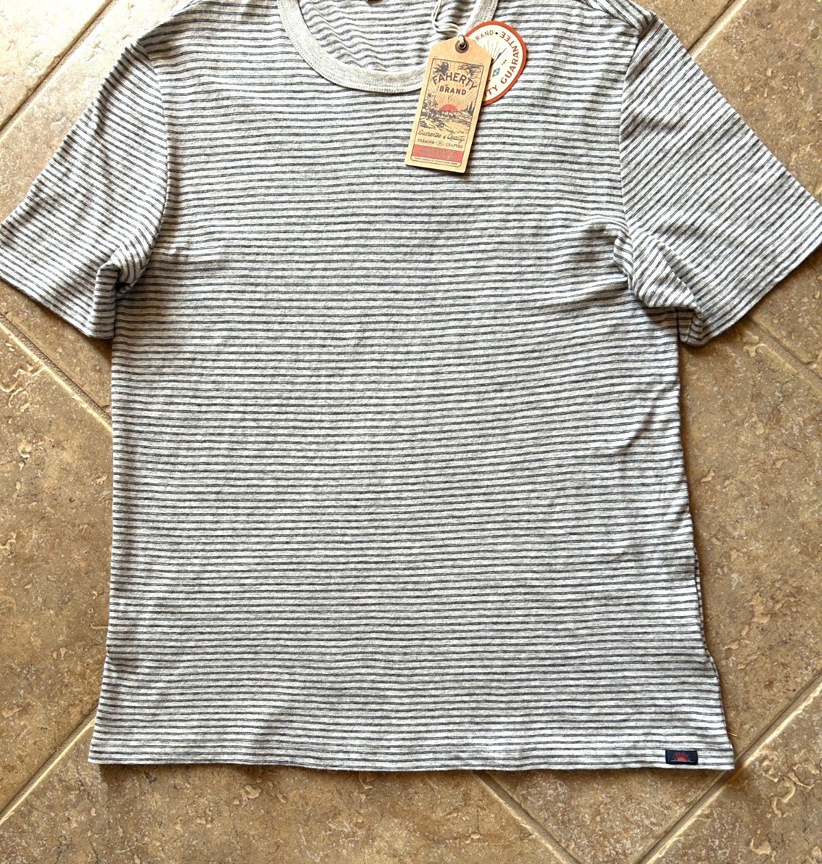 Faherty Vintage Chambray Tee T Shirt Men's XL Silver Sea Grey Striped $78 NWT gallery