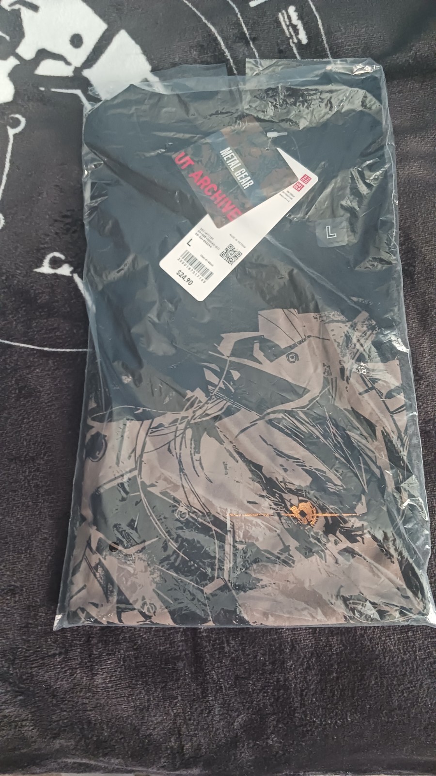 Uniqlo x Metal Gear Rising UT Archive Black Graphic T-Shirt Size Large gallery