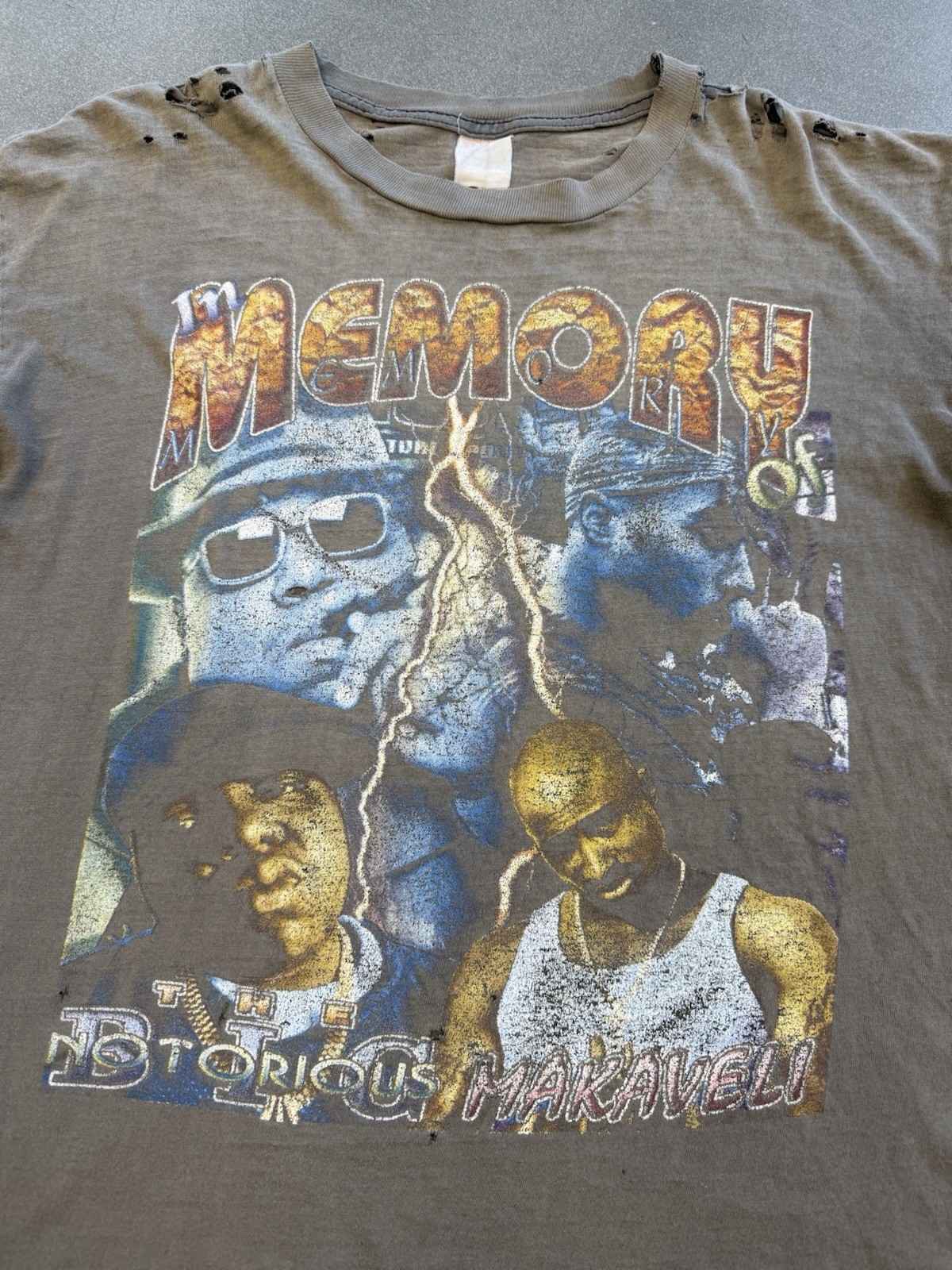 ‘90s Vintage 2Pac & Biggie In Memory Of Stop The Violence Faded Rap Tee gallery