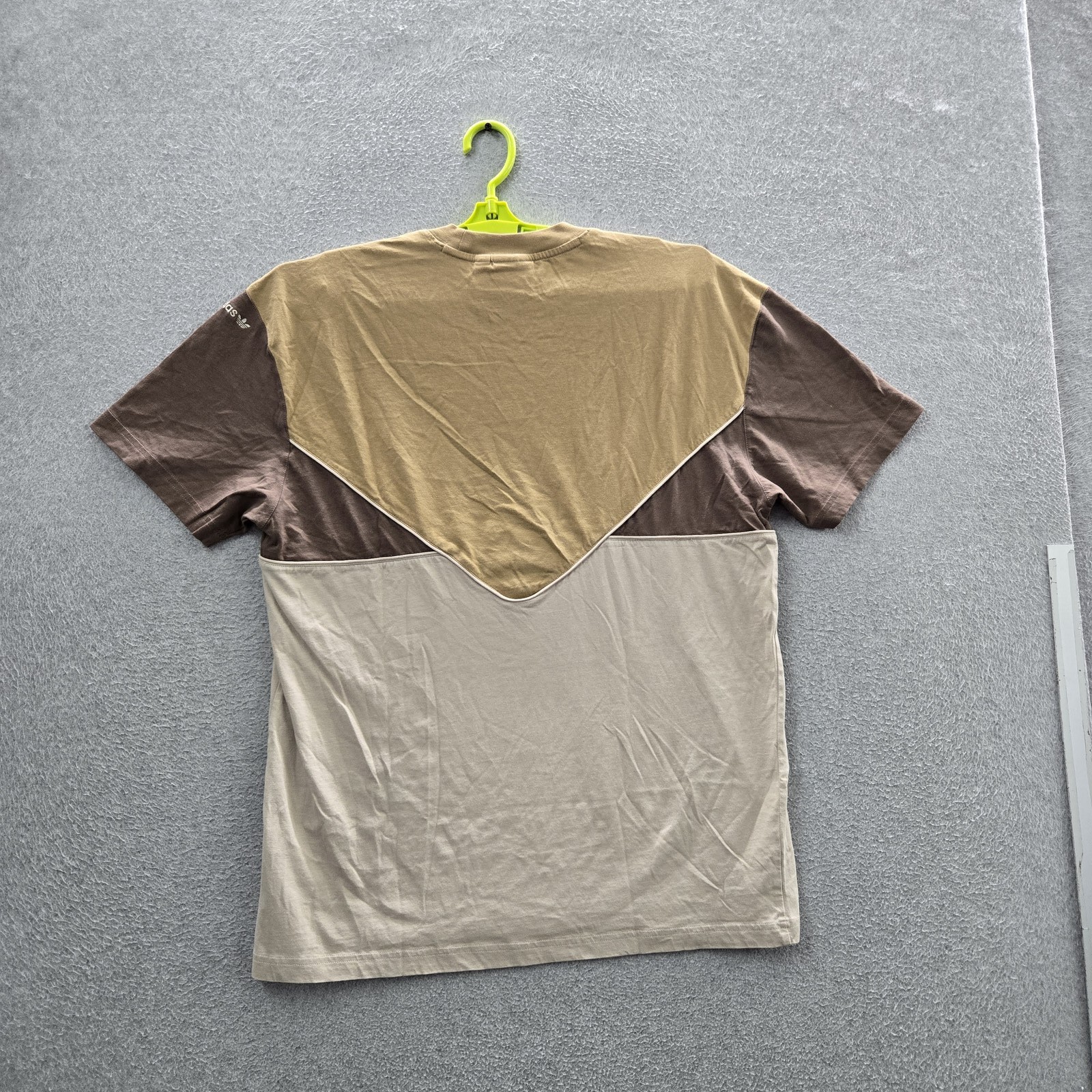 Adidas Men Shirt L Brown Colorblock Trefoil Logo Activewear Short Sleeve gallery