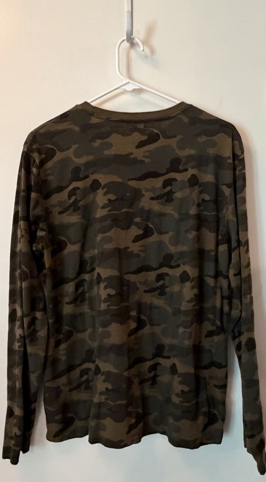 Old Navy Camouflage Long Sleeve T-Shirt Men Size Small Soft Washed Green Black gallery