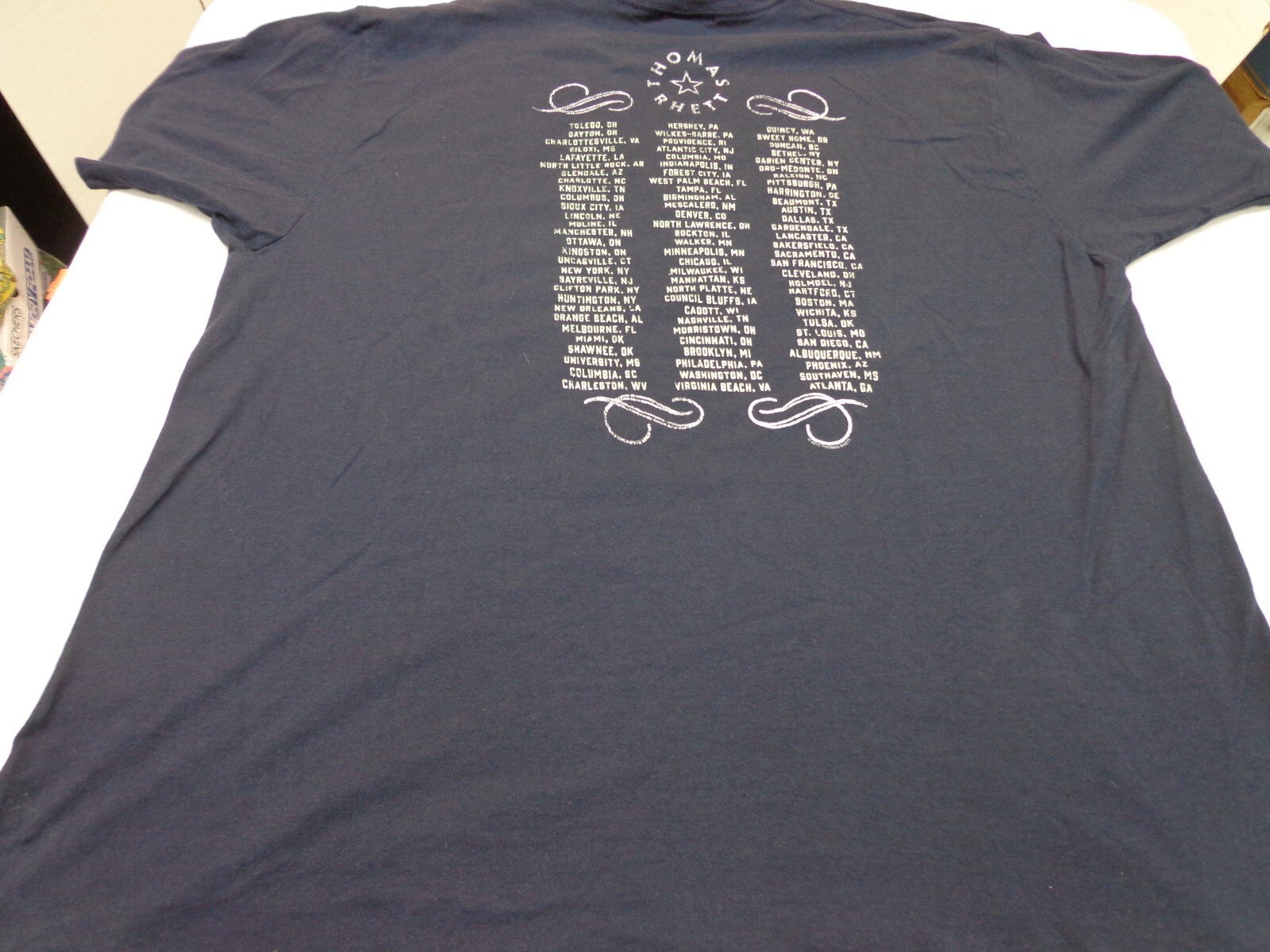 Thomas Rhett Chillin Grillin Willin To Get Funky Concert Tour T- Shirt 2XL gallery