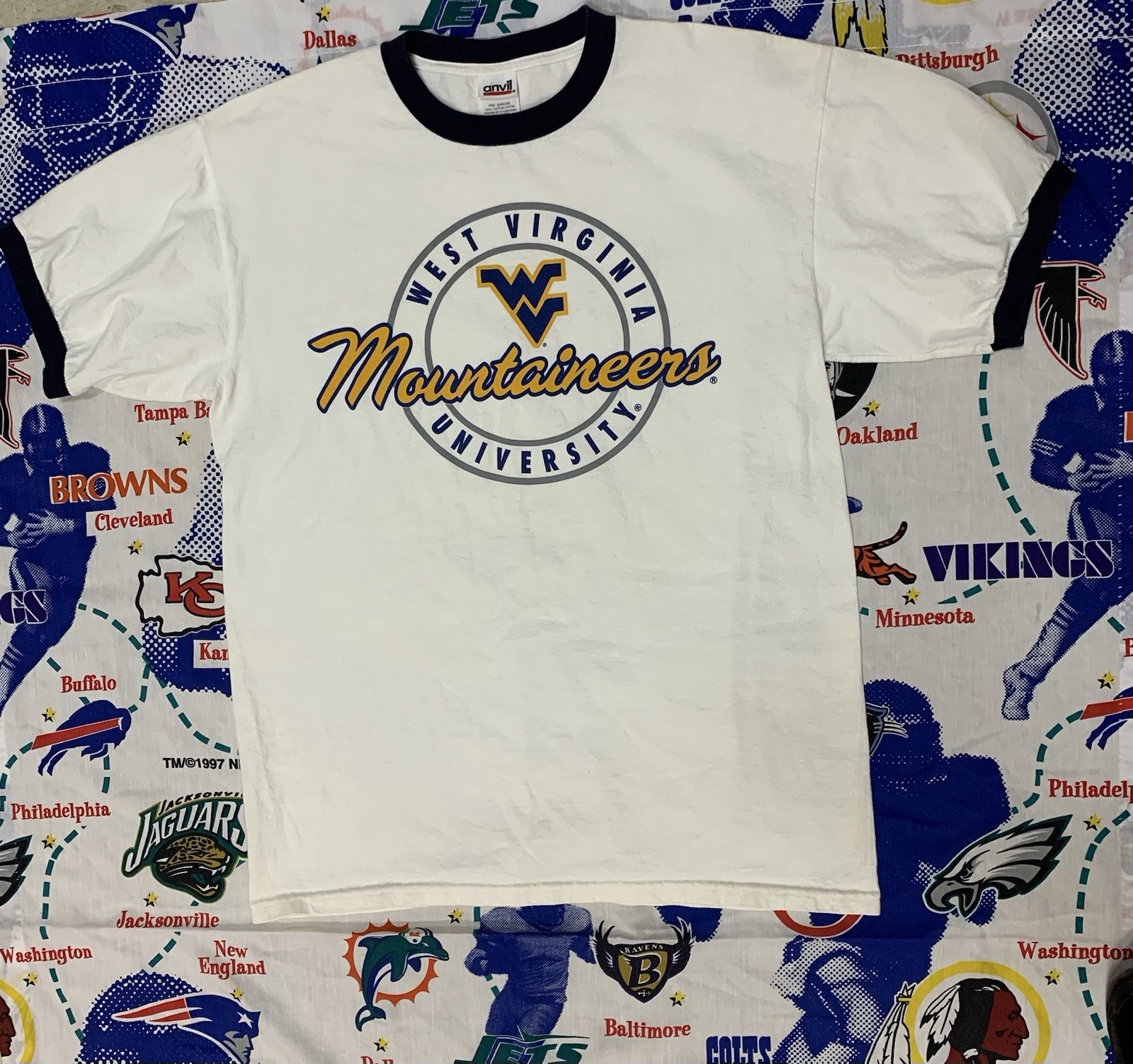 Vintage West Virginia Mountaineers University Logo Ringer T Shirt Size Large gallery