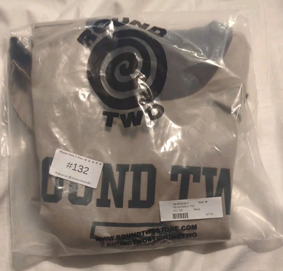 Mens Medium Round Two Black Lion Reversible 100% Cotton T-shirt. MSRP $105.00 gallery