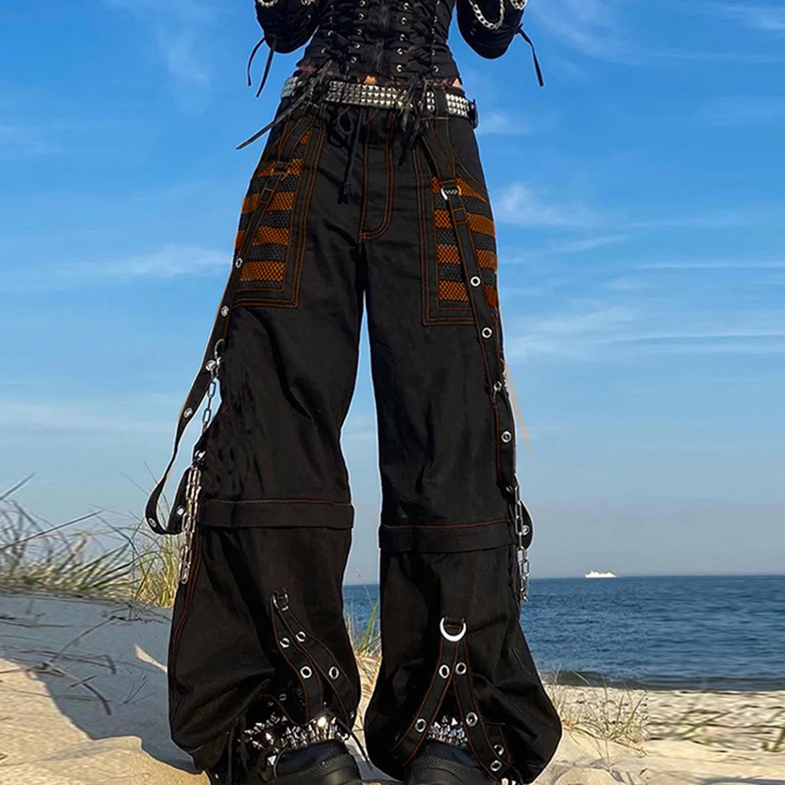 new Women’s Cargo Pants – Edgy Streetwear with a Modern Twist gallery