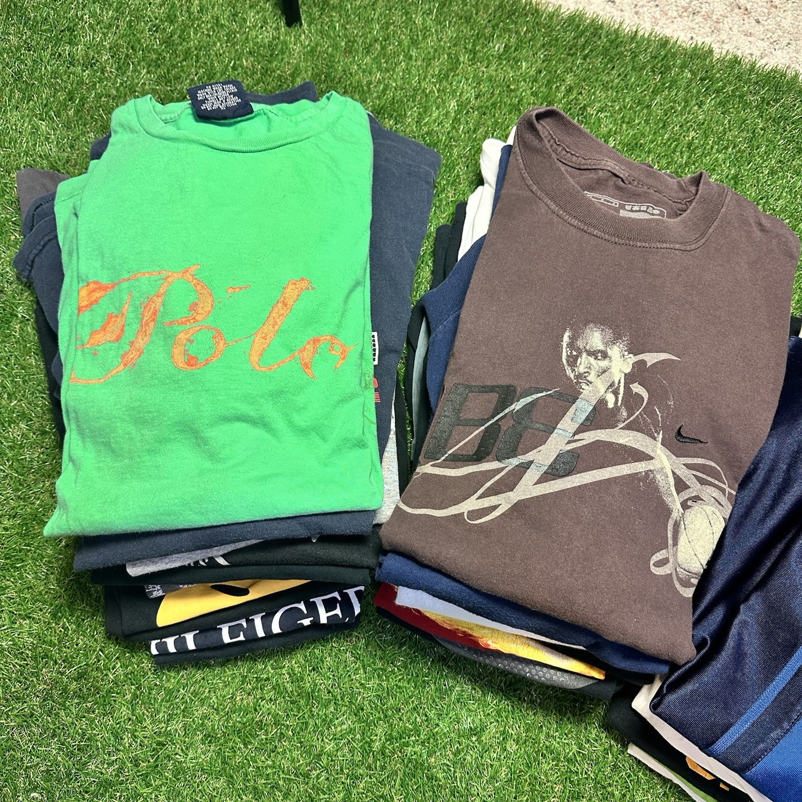 30x Sport/Street Mix Graphic T Shirts LOT NIKE POLO 2000s Reseller Y2K TEES KOBE gallery