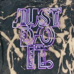 Nike Shirt L Just Do It Essential Athletic Work-out Gym Bleach Bleached Tee