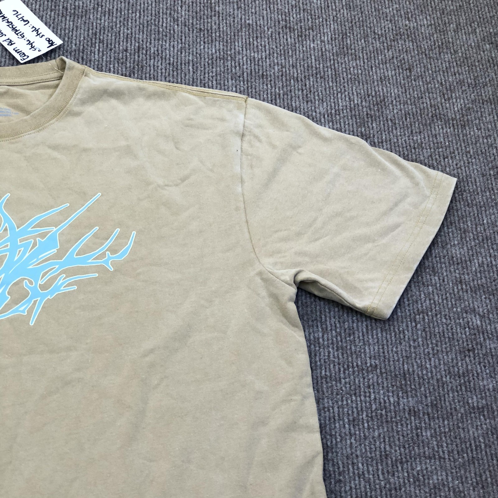 Goodie Two Sleeves Shirt Mens Medium Beige Tribal Graphic Jersey Tee Tagless gallery