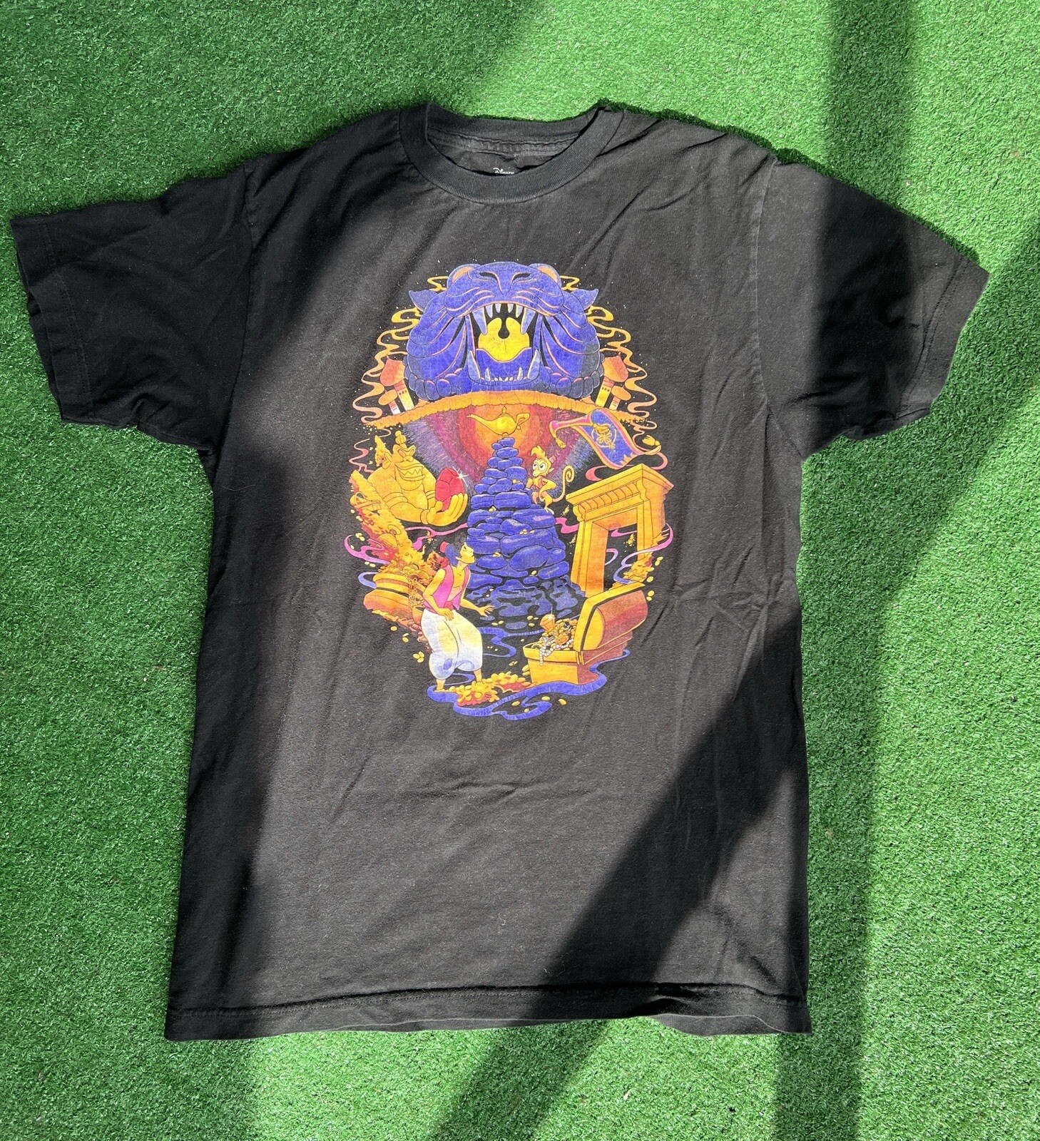 Aladdin Disney Cave Of Wonders Unisex T Shirt Size M gallery