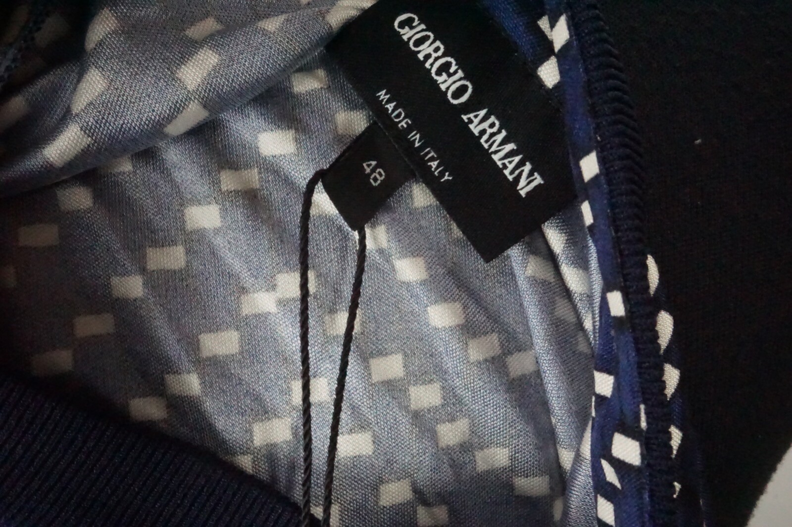 Giorgio Armani Black Label Blue White Geometric 100% Silk Shirt 48 NEW gallery