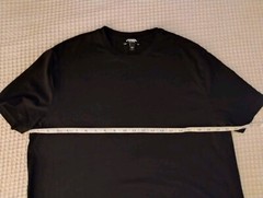 EXPRESS Mens 2 pack Solid Green & Black Pima Cotton T Shirts Size Large EUC