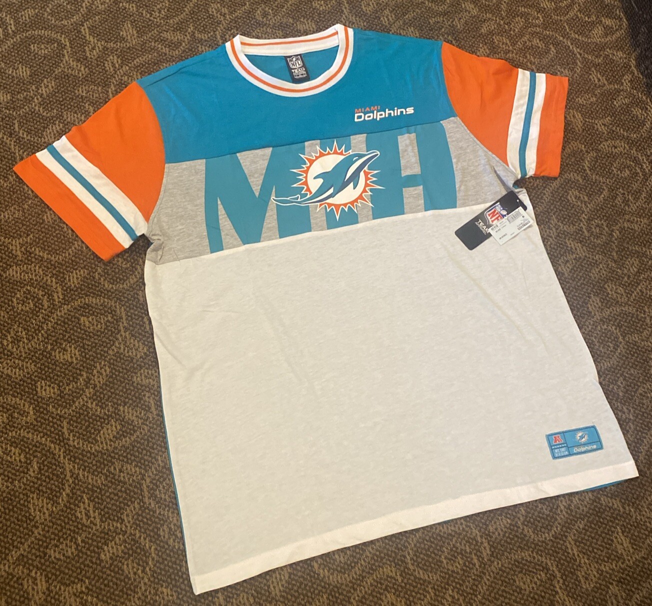 NWT NFL Men’s Miami Dolphins Team Apparel Multicolor Shirt Size XL gallery