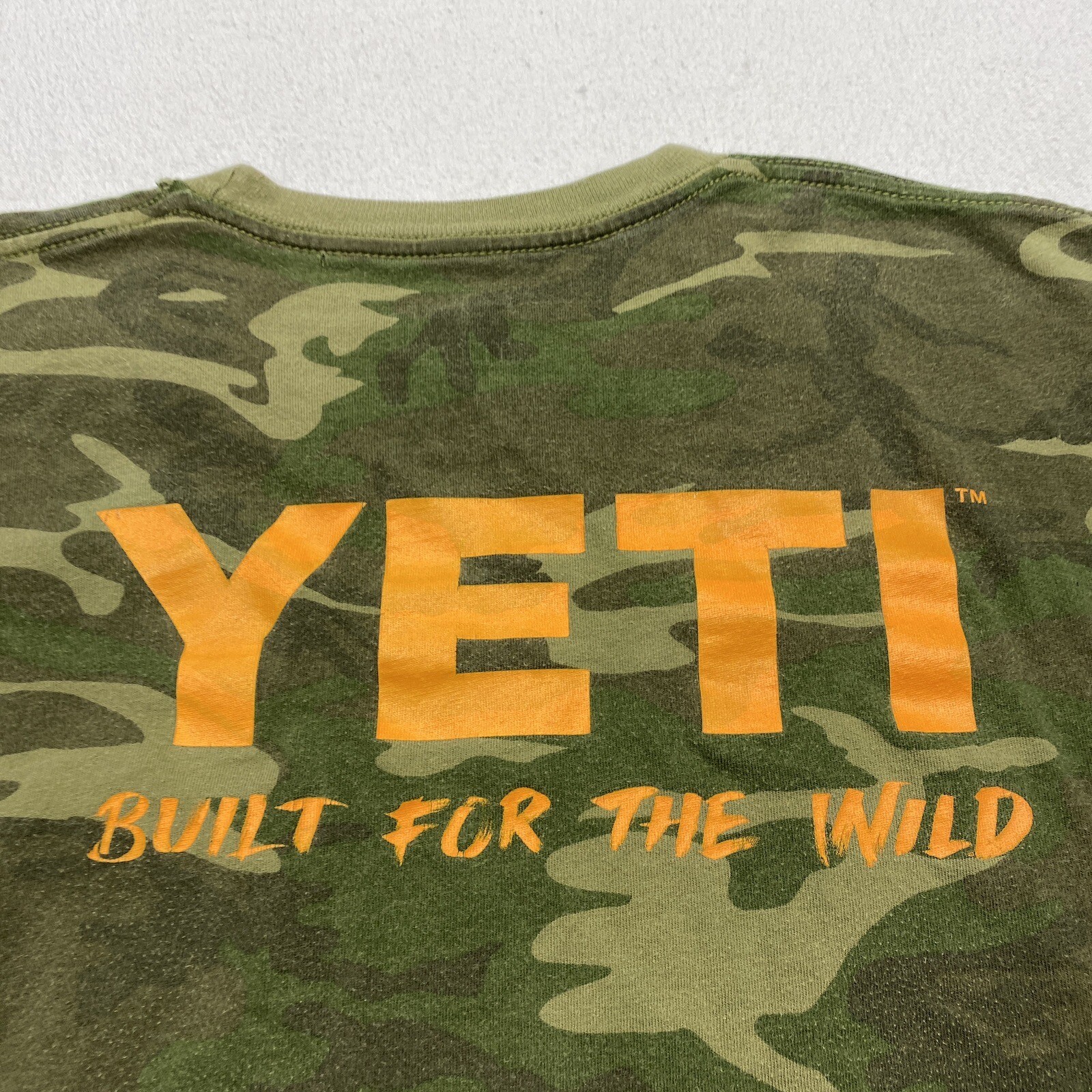 YETI Camo T Shirt Medium Green Orange Short Sleeve gallery