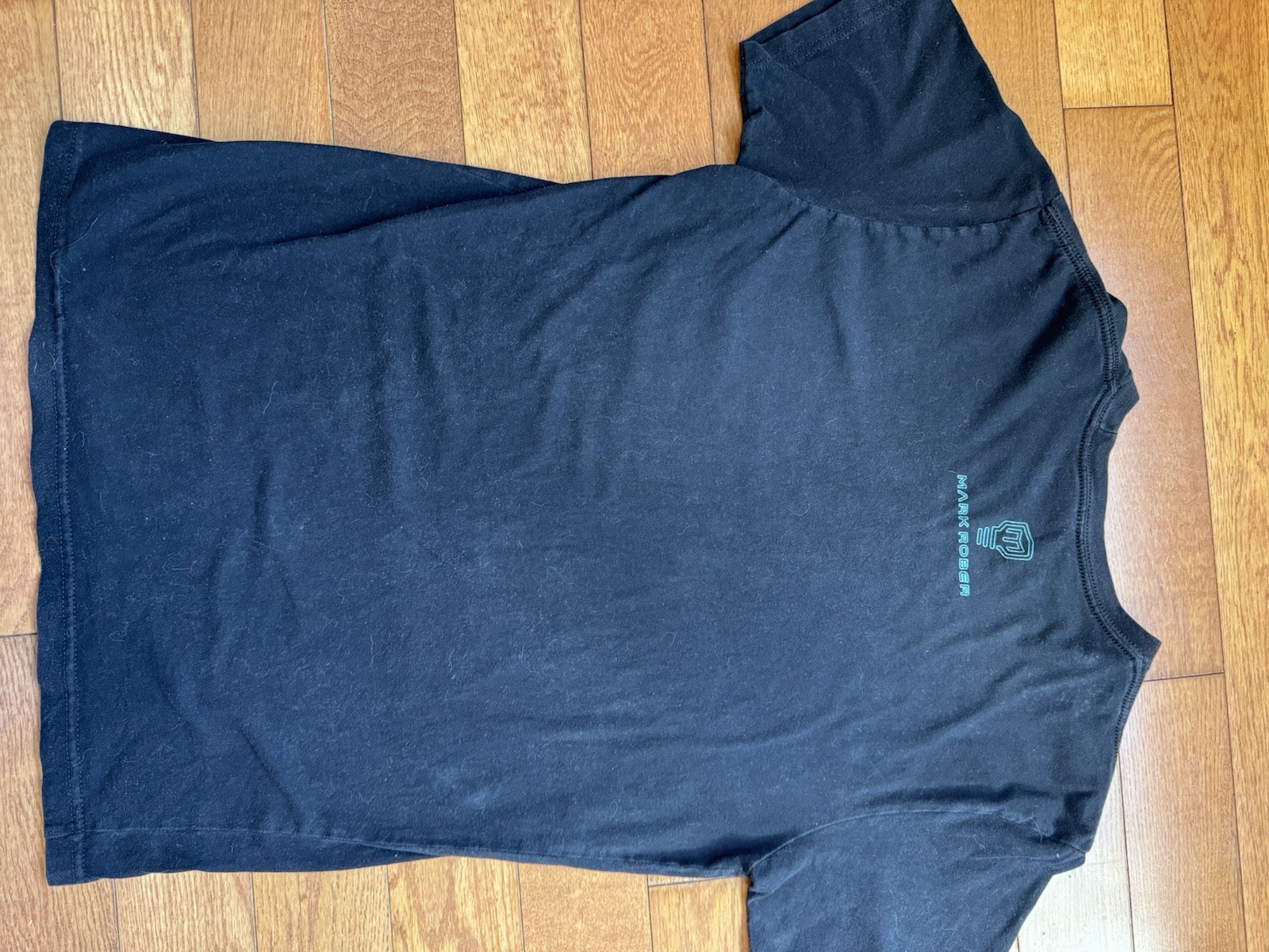Men's Medium M Mark Rober Glitter Bomb Black T Shirt Short Sleeve gallery