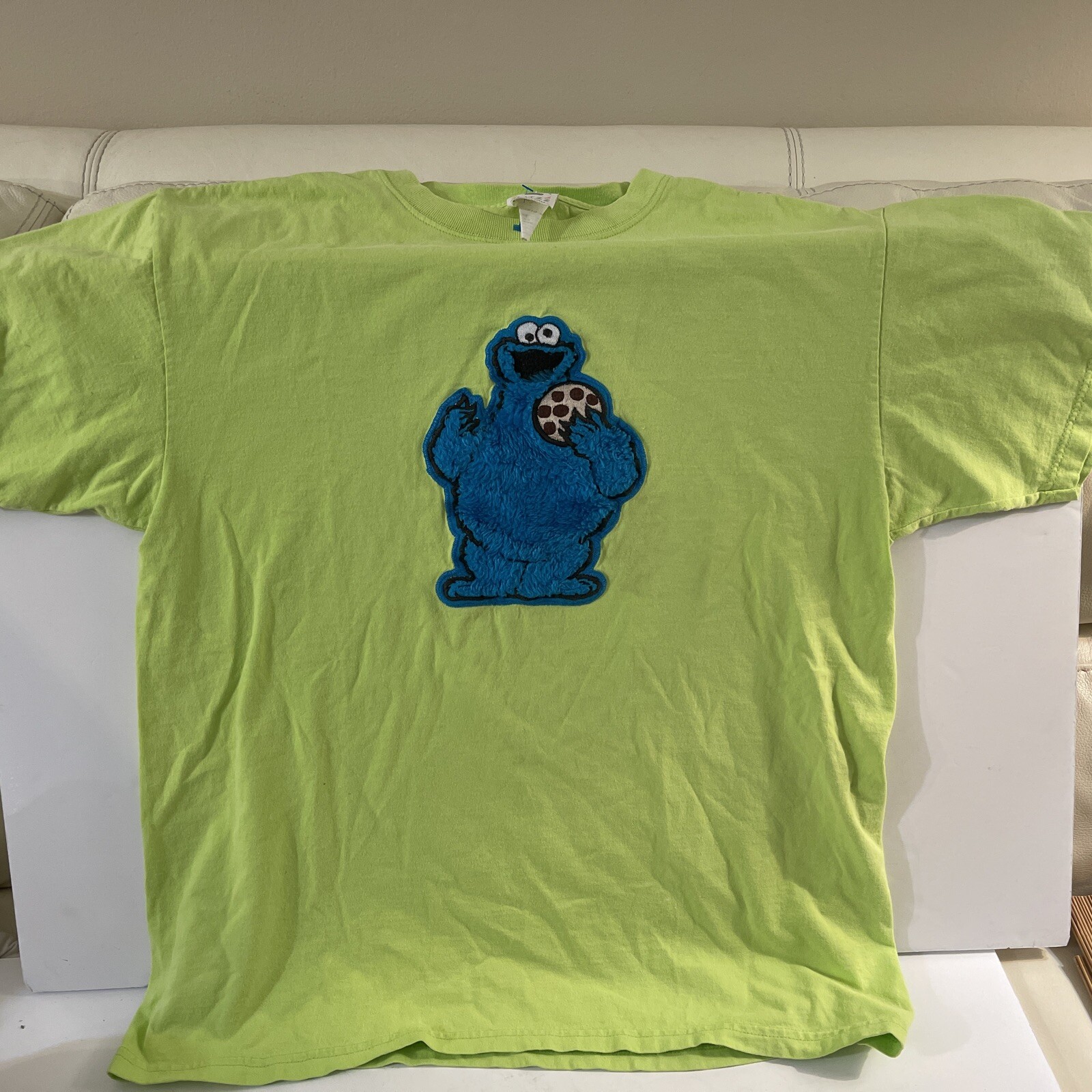 Fuzzy Lime Green Cookie Monster T-Shirt – size Large Blitzz International