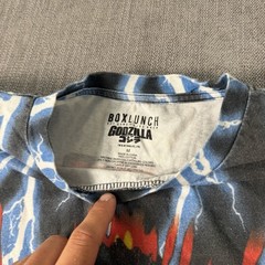 Godzilla Lightning Shirt Medium BoxLunch Exclusive King of the Monsters Japanese