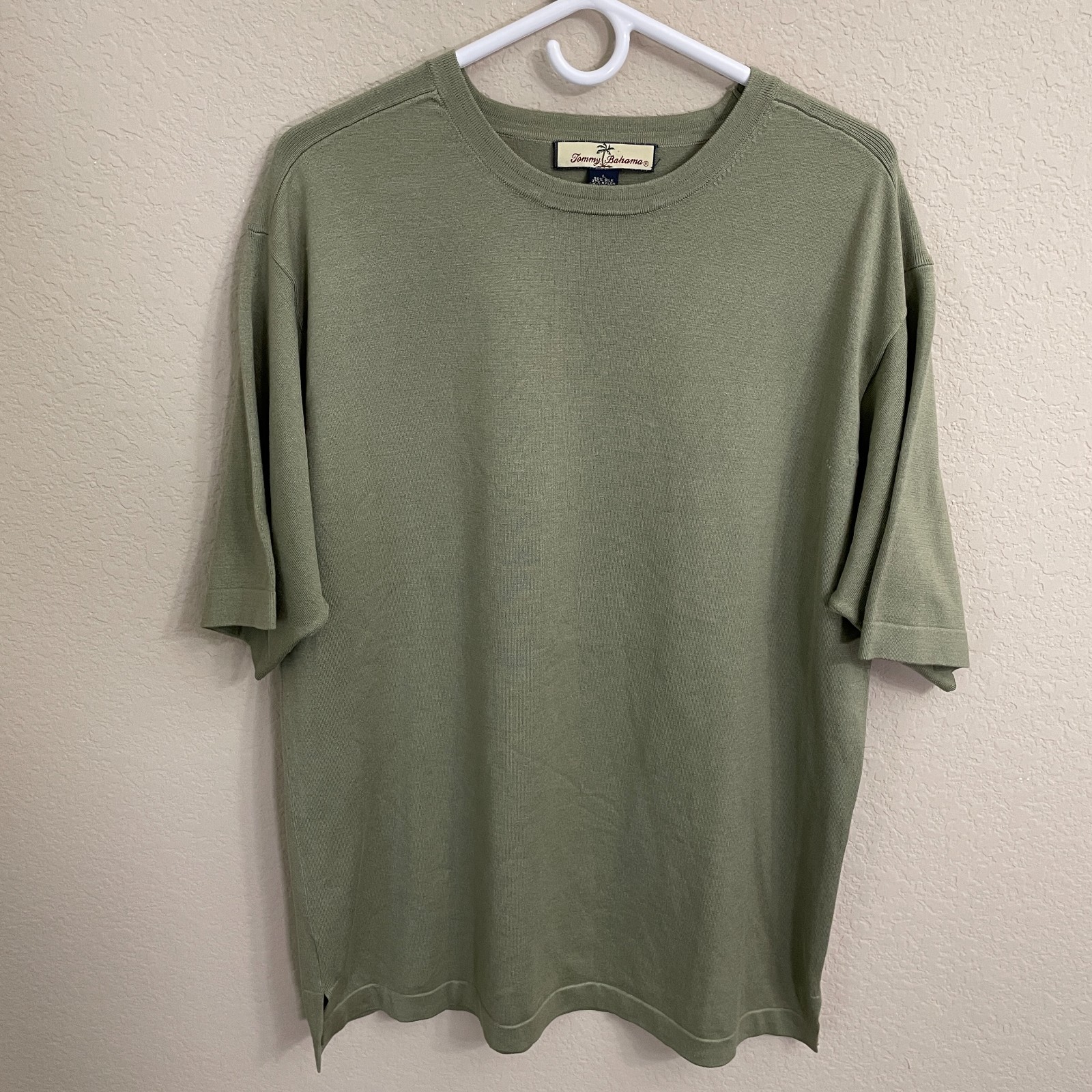 Tommy Bahama Men's Large T-Shirt Sage Green Silk Blend Casual Comfort Preppy gallery