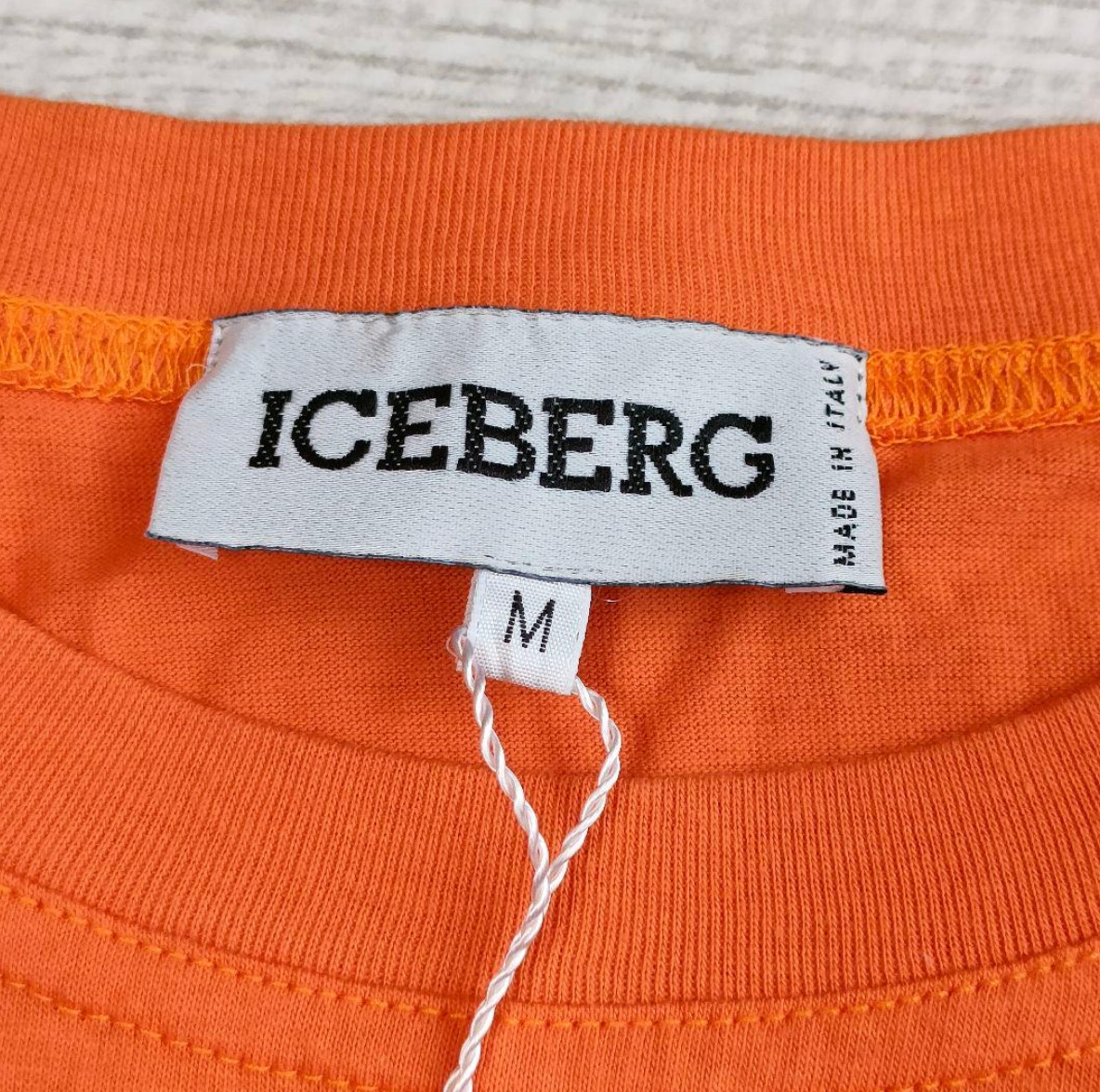 Vintage Iceberg Wile E. Coyote Orange Cotton T-Shirt Men's M Unused with Tag gallery