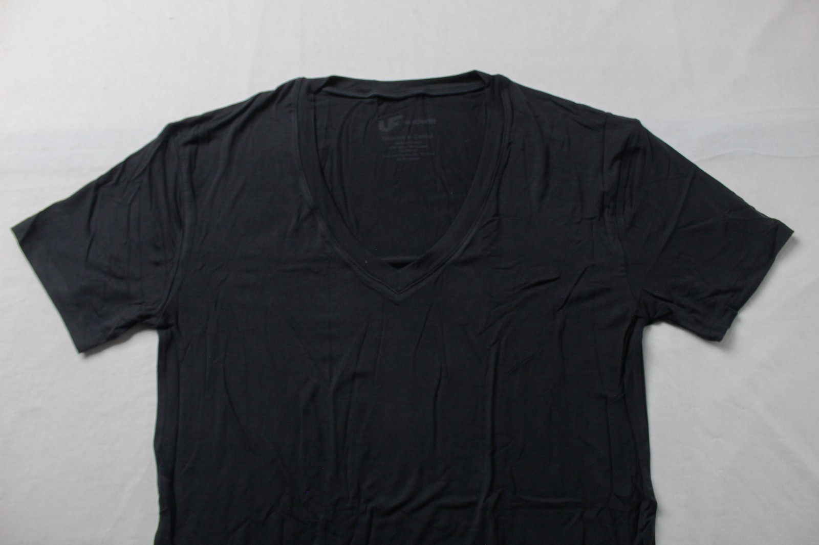 Underfit Men's Soft Anti-Odor V-Neck Undershirt DH3 Black Large NWT gallery