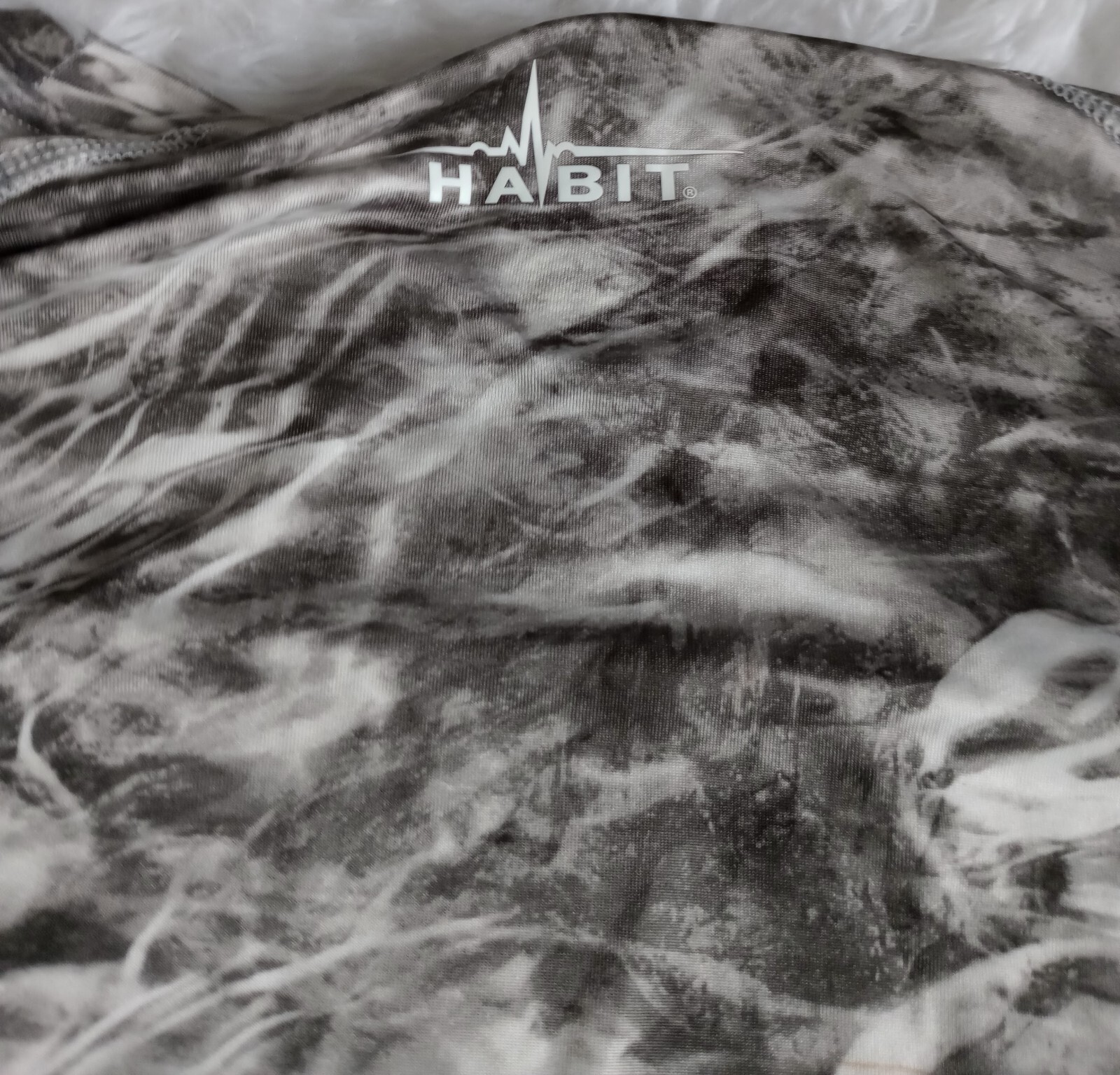 Habit Realtree Fishing Mens Medium L/S T Shirt White Camo 40+ Solar-Factor Light gallery