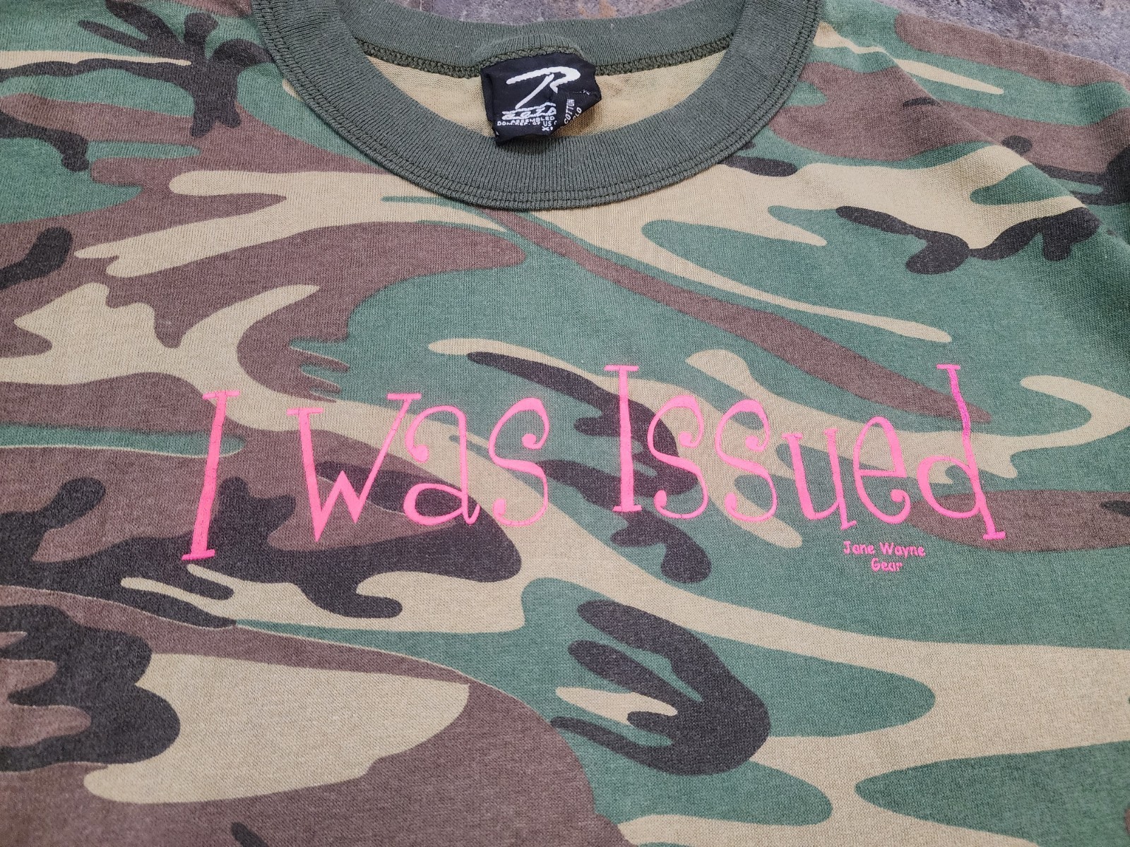 Vintage 90s Rothco XL "I Was Issued" Army Woodland Pink Camo T Shirt gallery