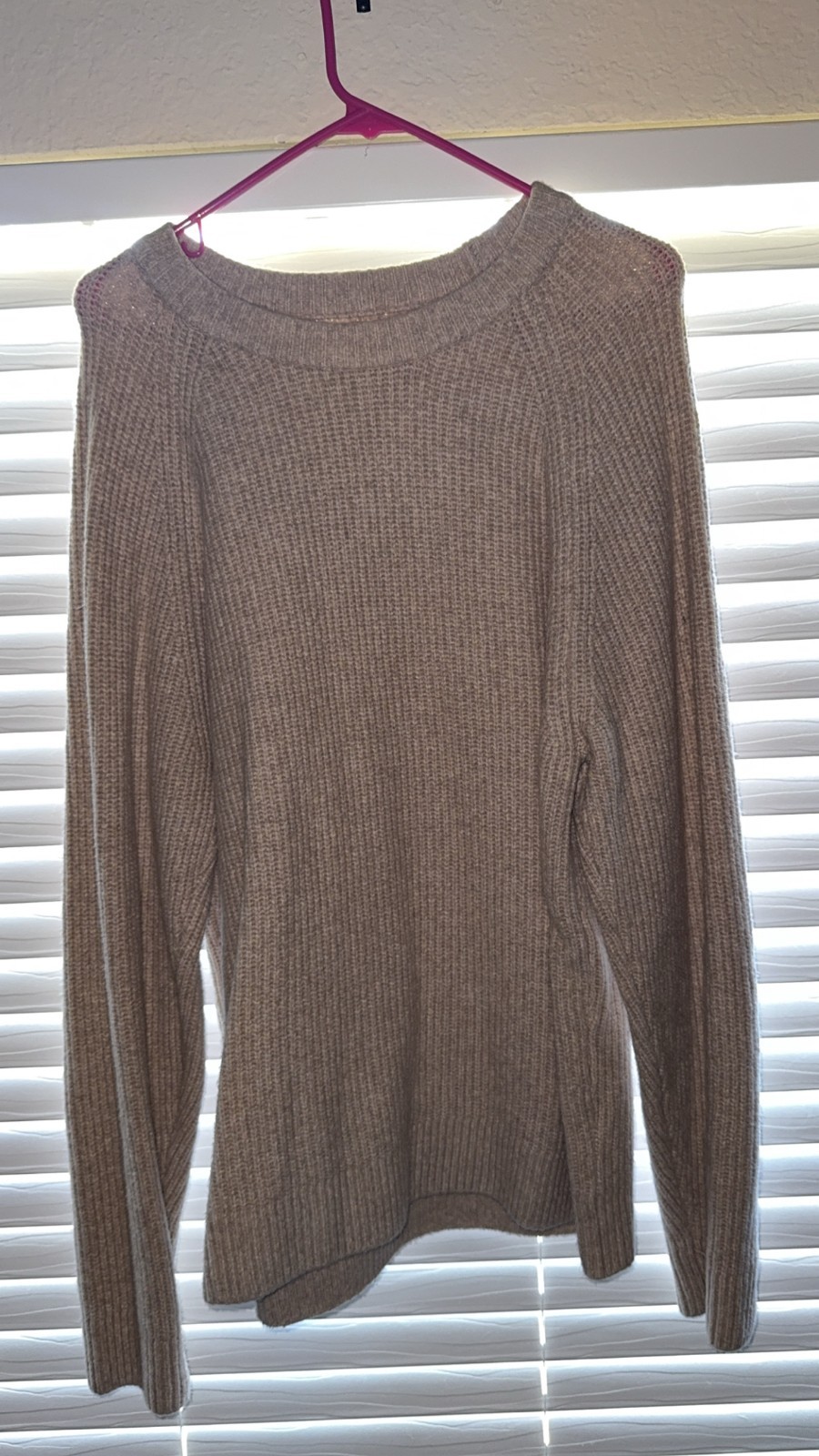 Abercrombie & Fitch Beige Thermal Size Large True To Size Perfect Condition