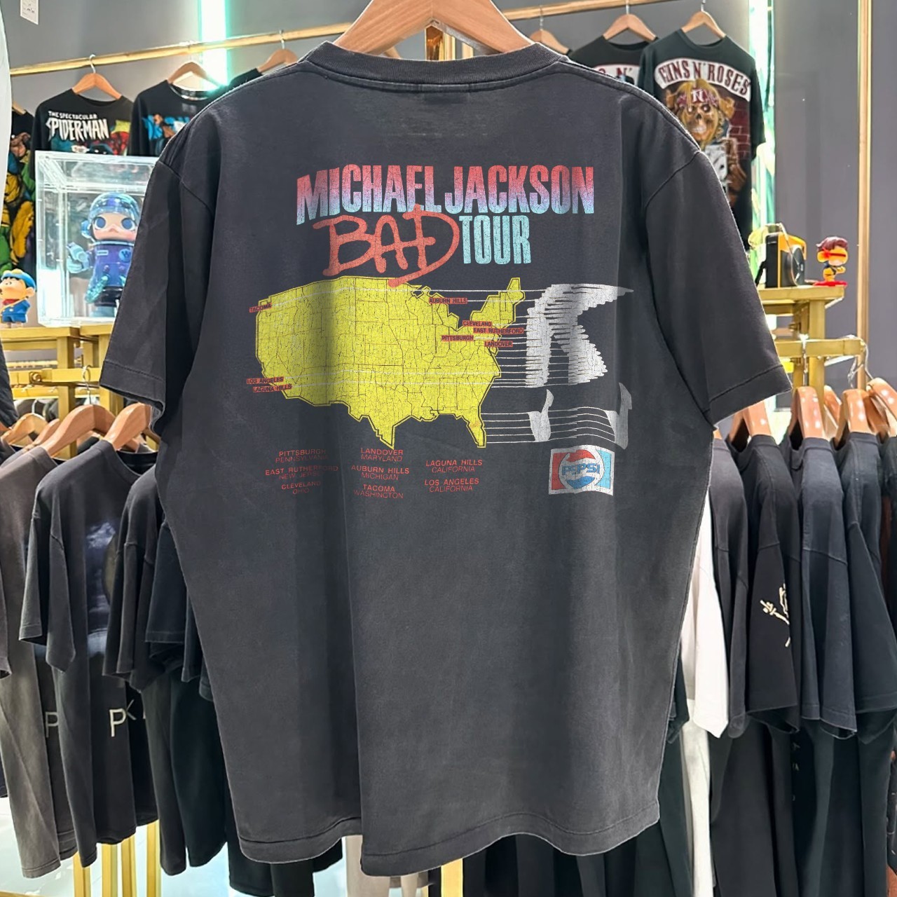 1988 Michael Jackson Bad World Tour Classic T-Shirt Black XL gallery