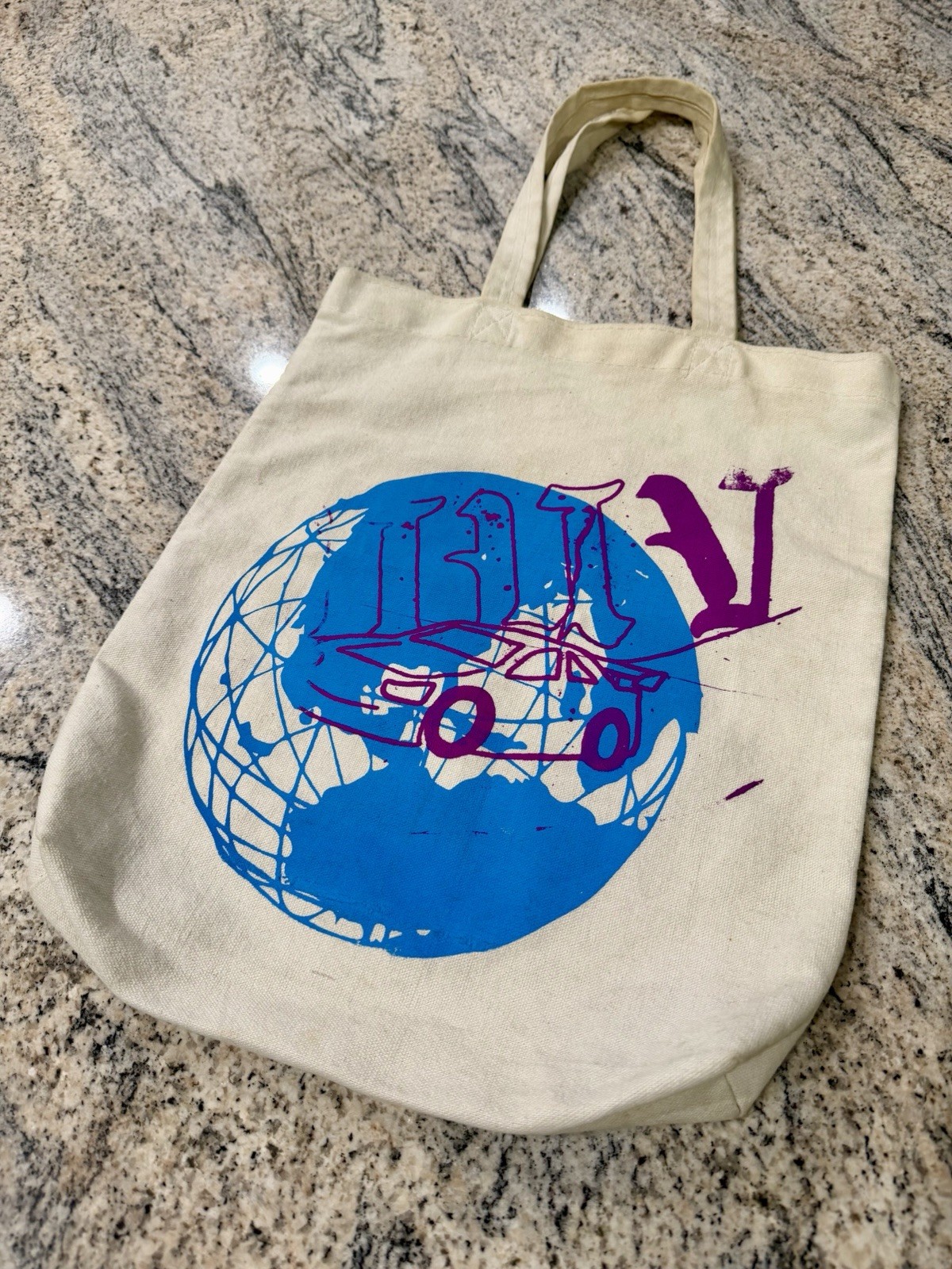 UUV Global Black T-Shirt & Cream Tote Bag | Tee Size Large gallery