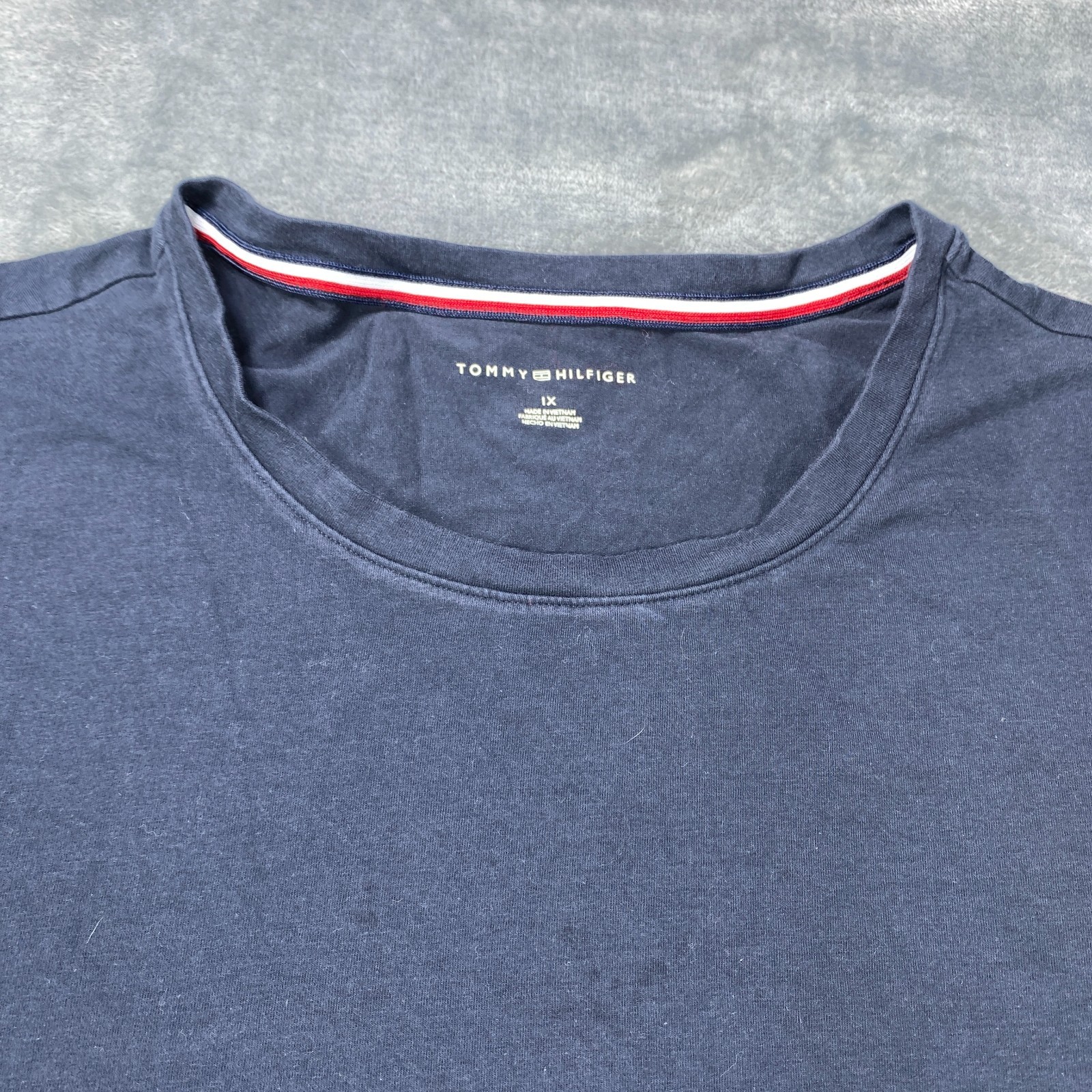 Tommy Hilfiger Shirt XTL Navy Red White Colorblock Logo Top Graphic Preppy Tee gallery